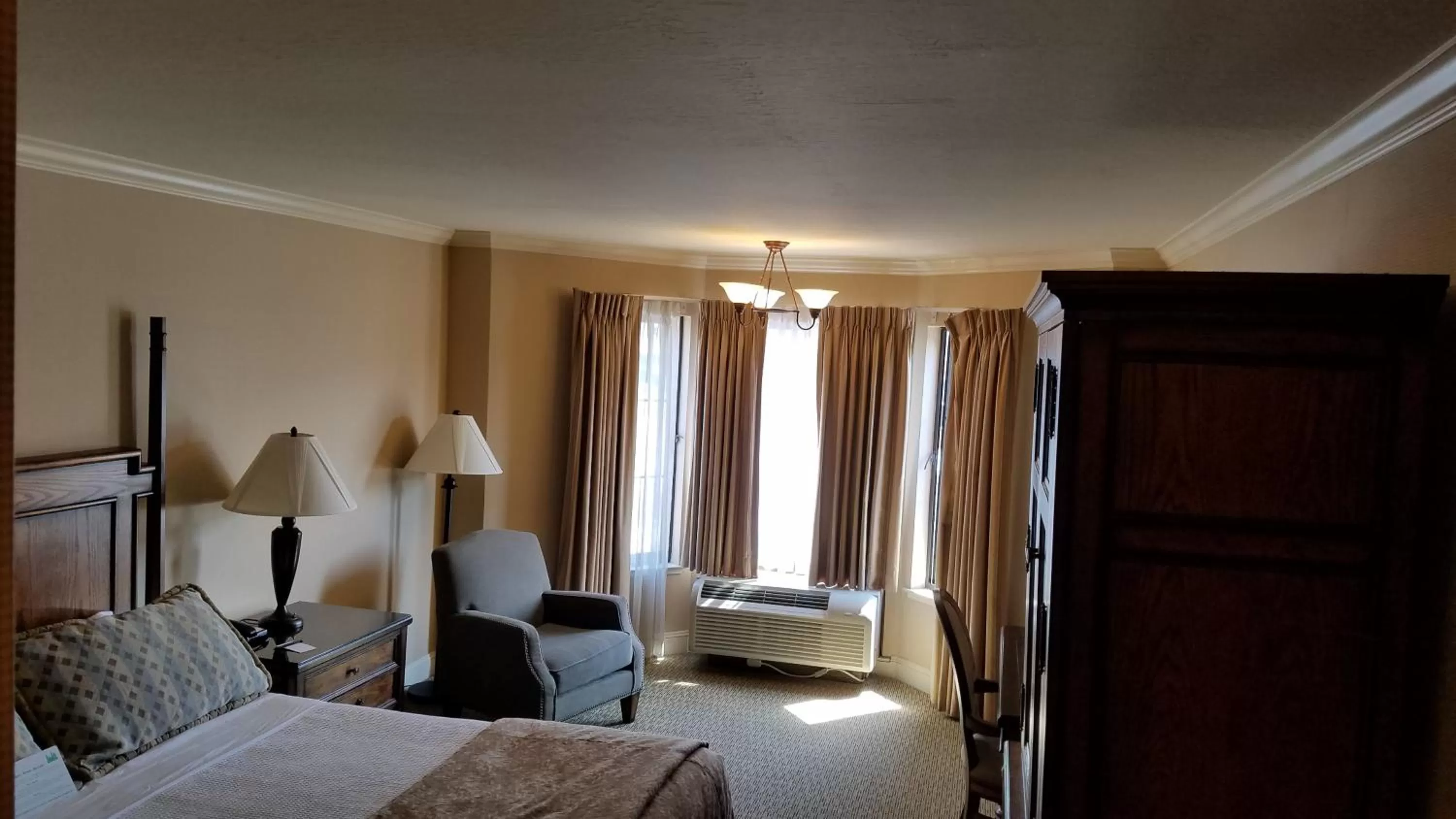 Bedroom, Bed in Chelsea Inn