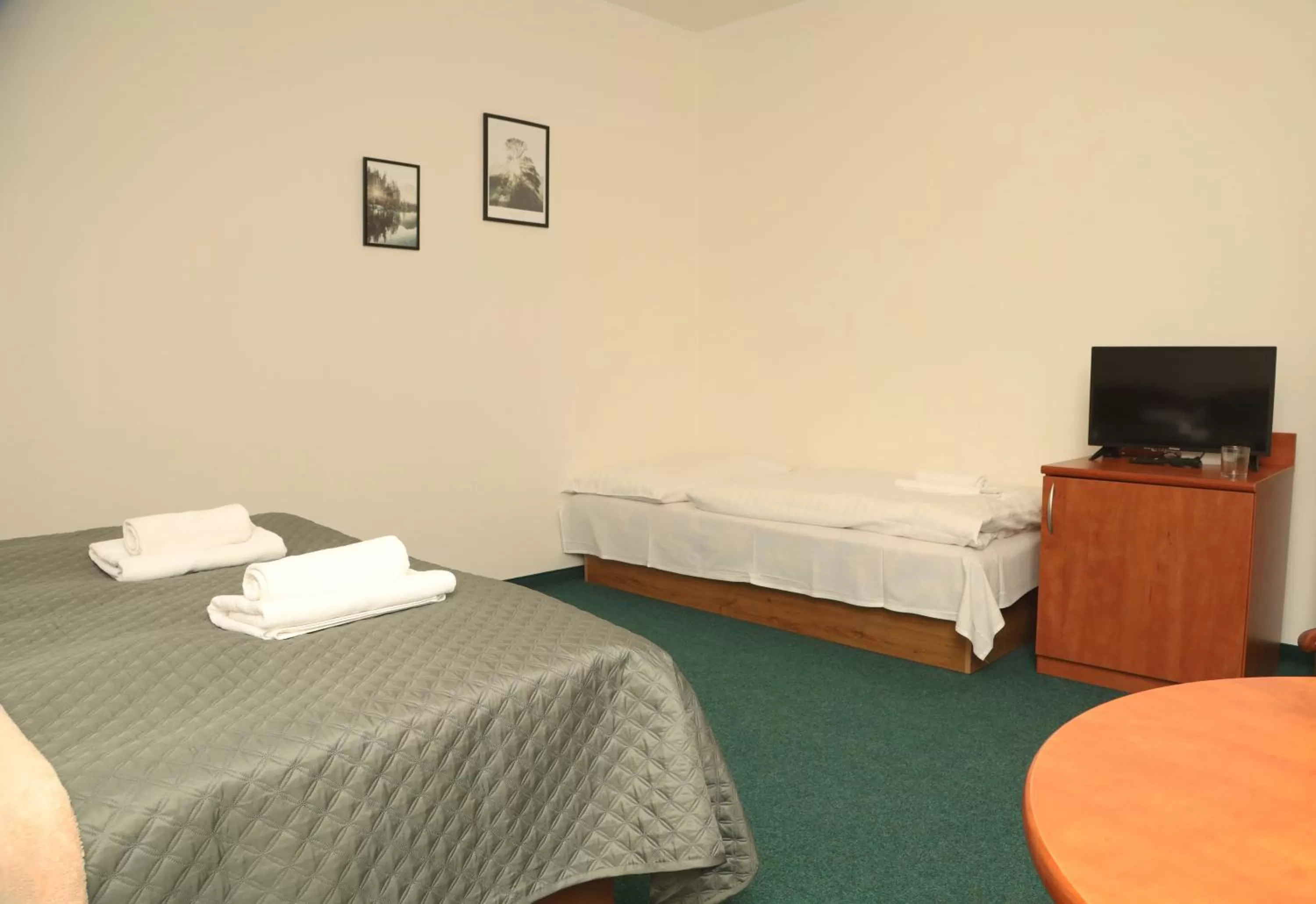 Bed in Hotel Karolina