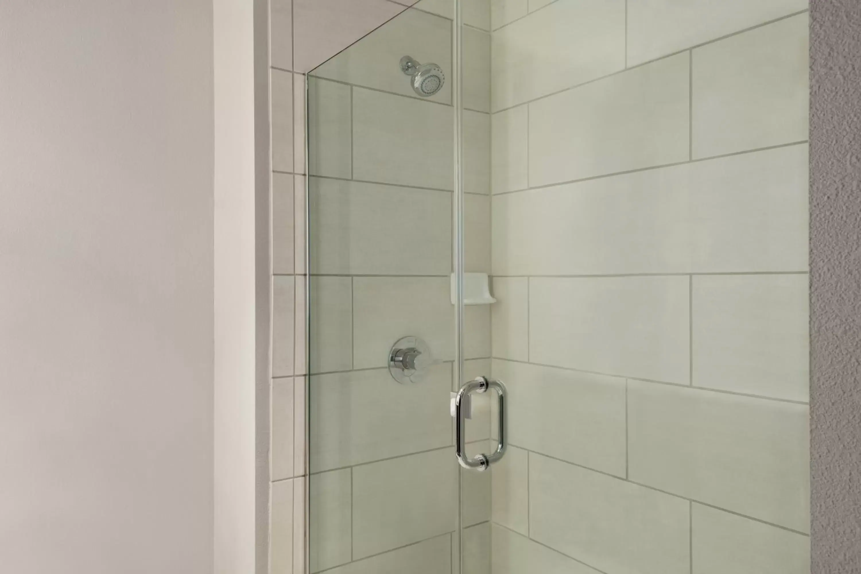 King Room - Hearing Impaired Access/Non-Smoking in La Quinta Inn & Suites by Wyndham Orlando I-Drive Theme Parks King Room - Hearing Impaired Access/Non-Smoking in La Quinta Inn & Suites by Wyndham Orlando I-Drive Theme Parks