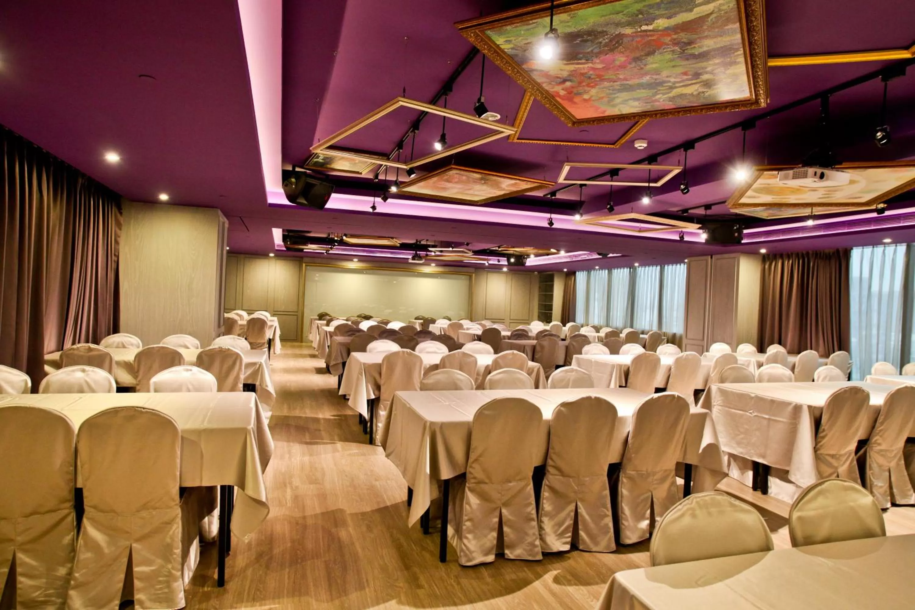 Meeting/conference room in FX Hotel Tainan
