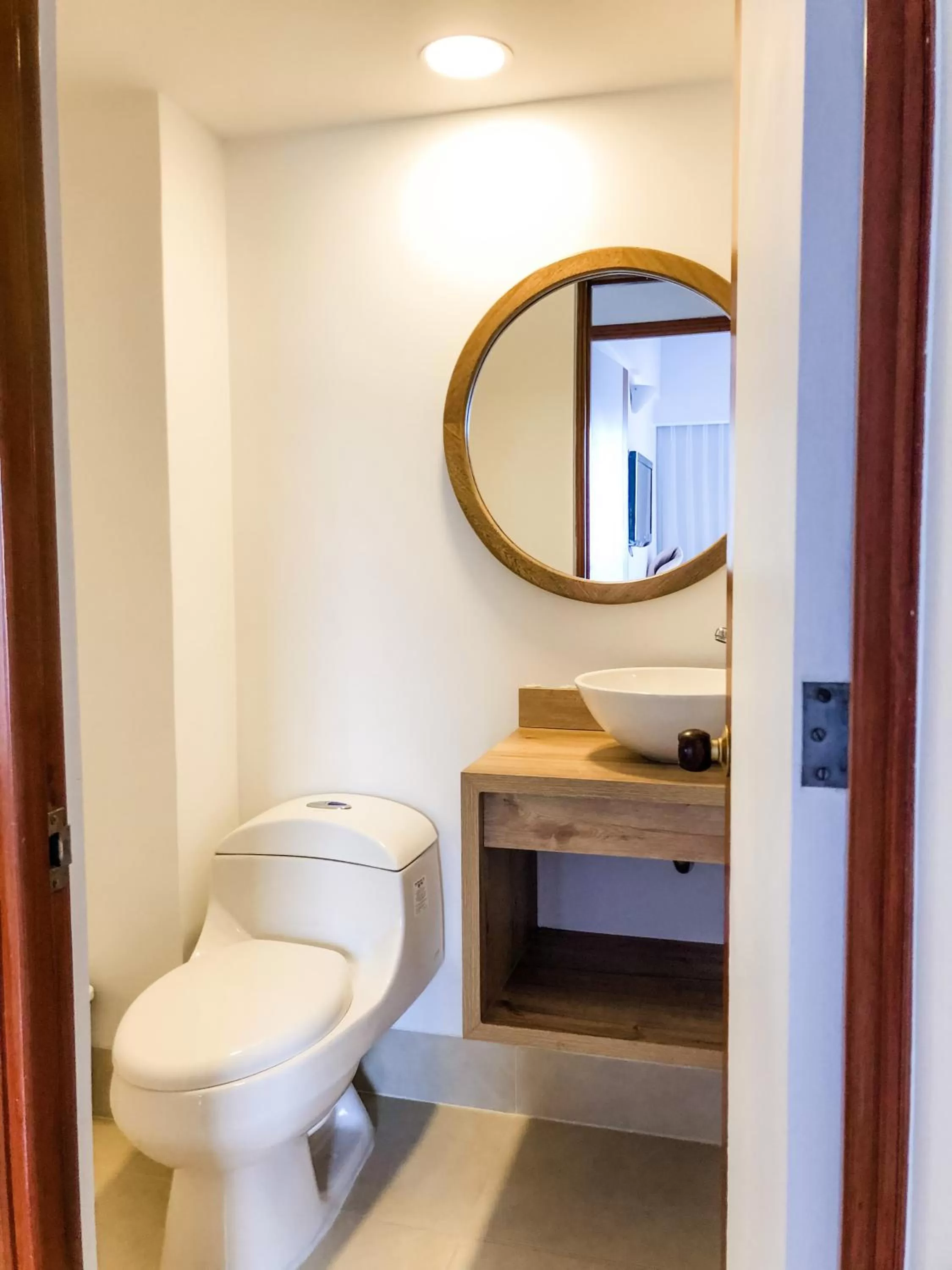 Bathroom in Portal del Rodeo ApartaHotel - Arkadia Mall