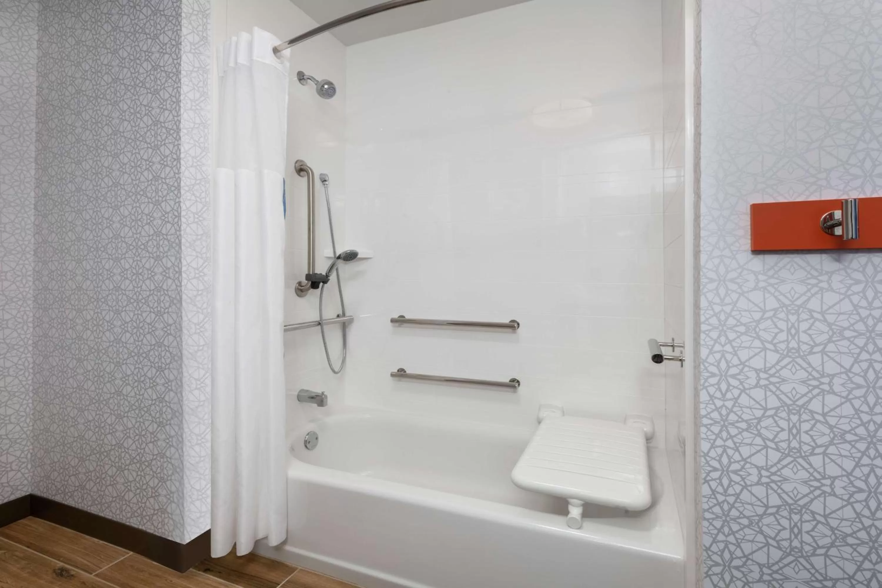 Bathroom in Hampton Inn & Suites Cody, Wy