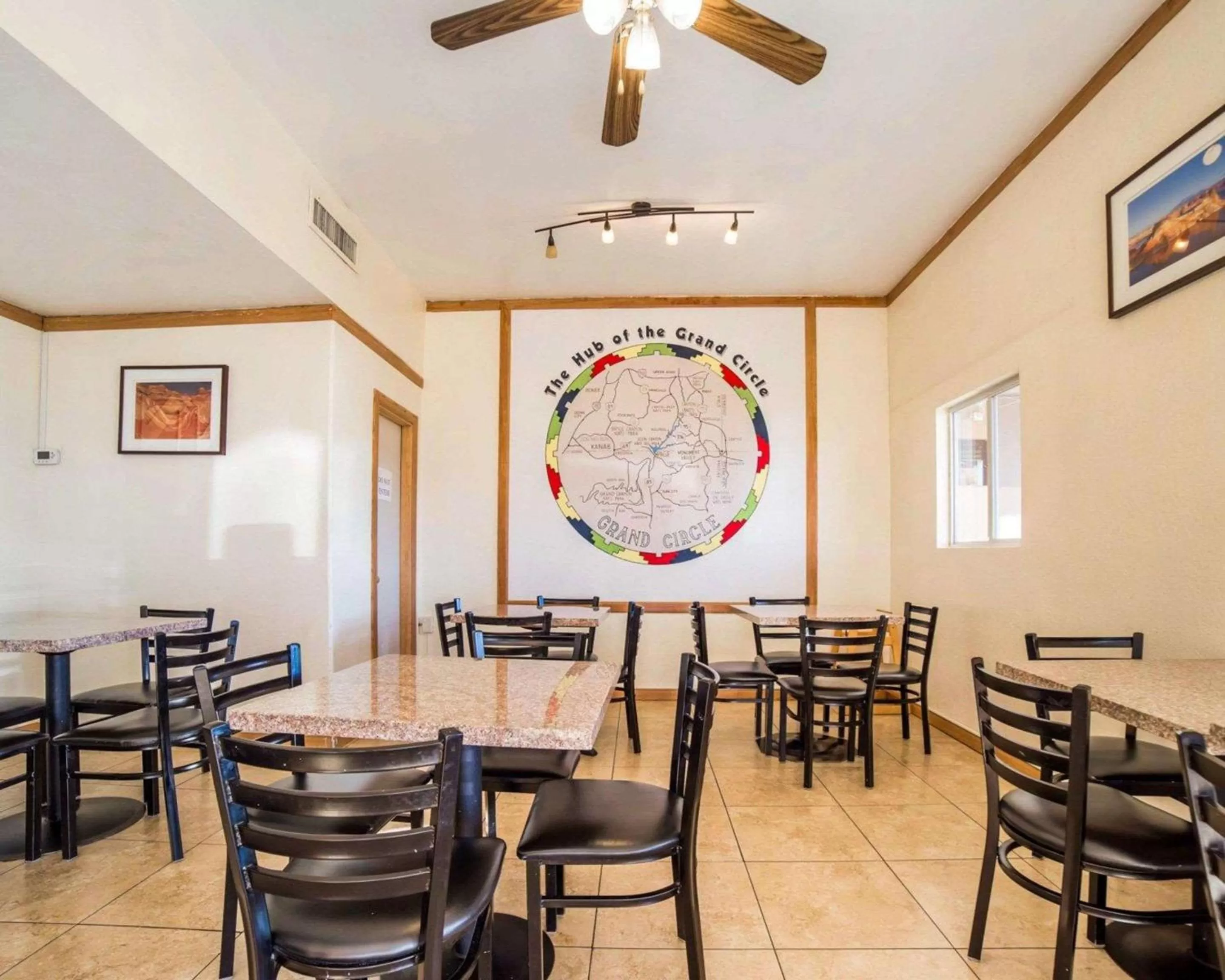 Restaurant/places to eat in Rodeway Inn at Lake Powell