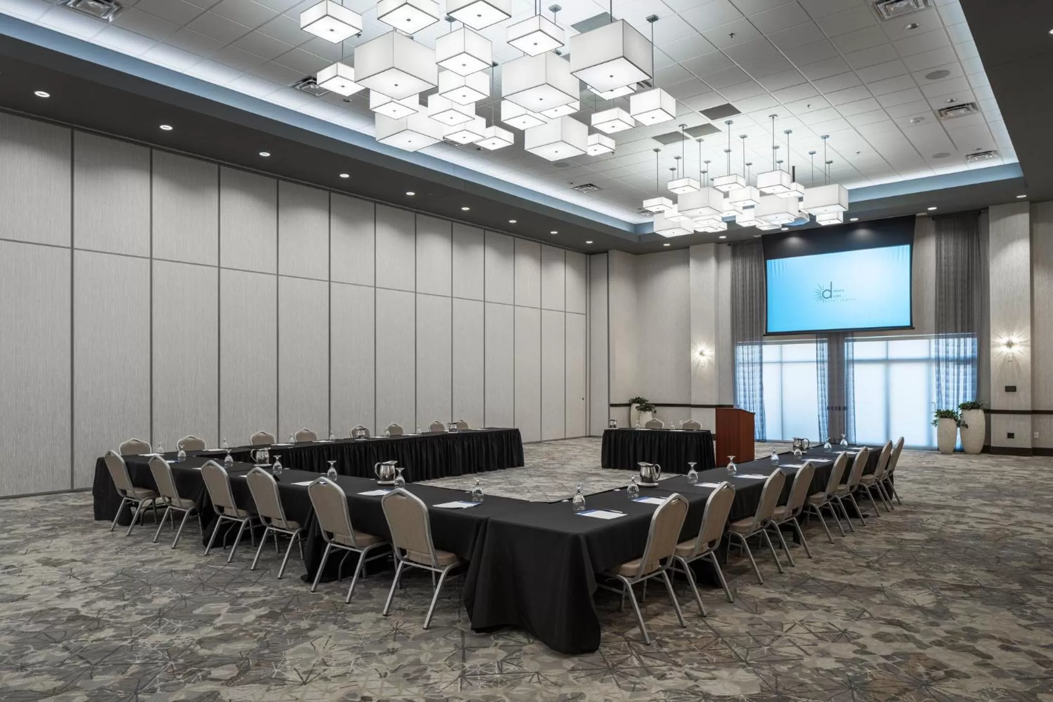 Meeting/conference room in Holiday Inn Express & Suites Sioux City North - Event Center by IHG