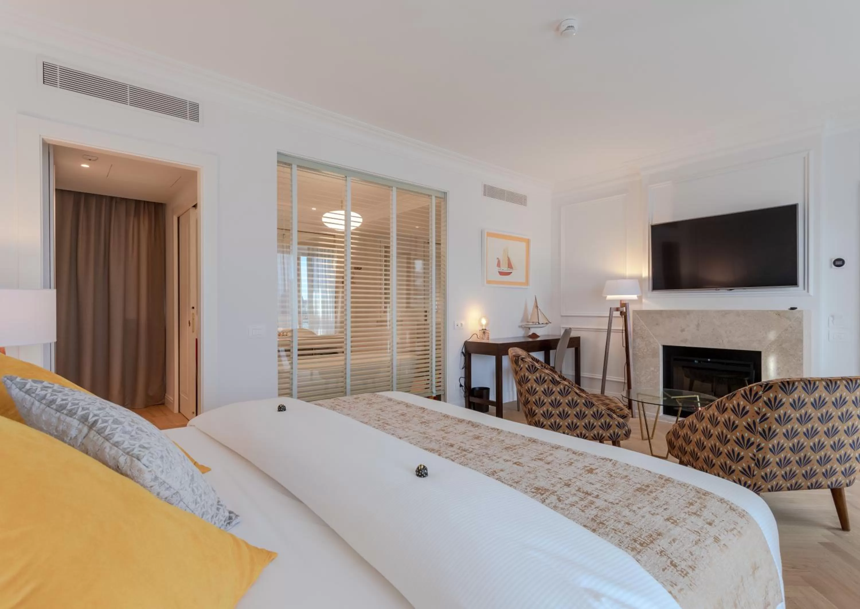 Bed in Porto Romano - The Marina Resort