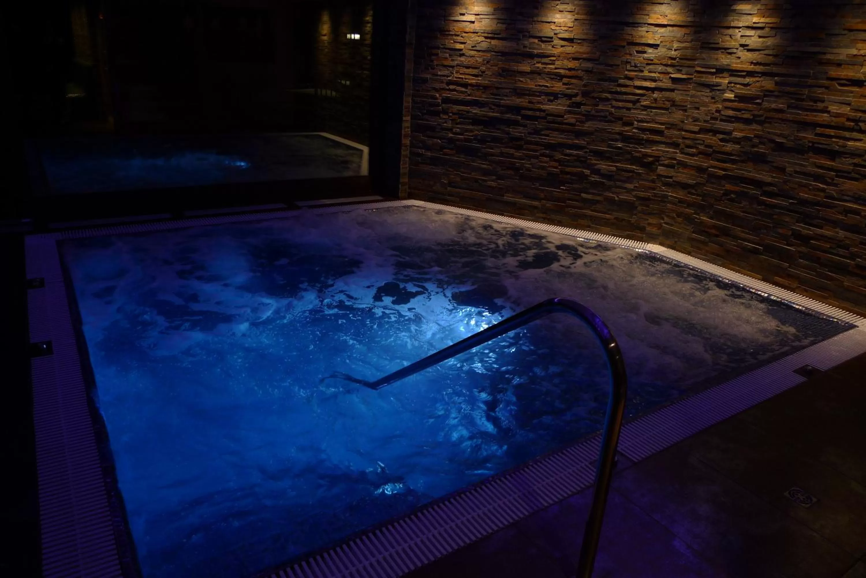 Swimming pool in Hotel & SPA Niunit