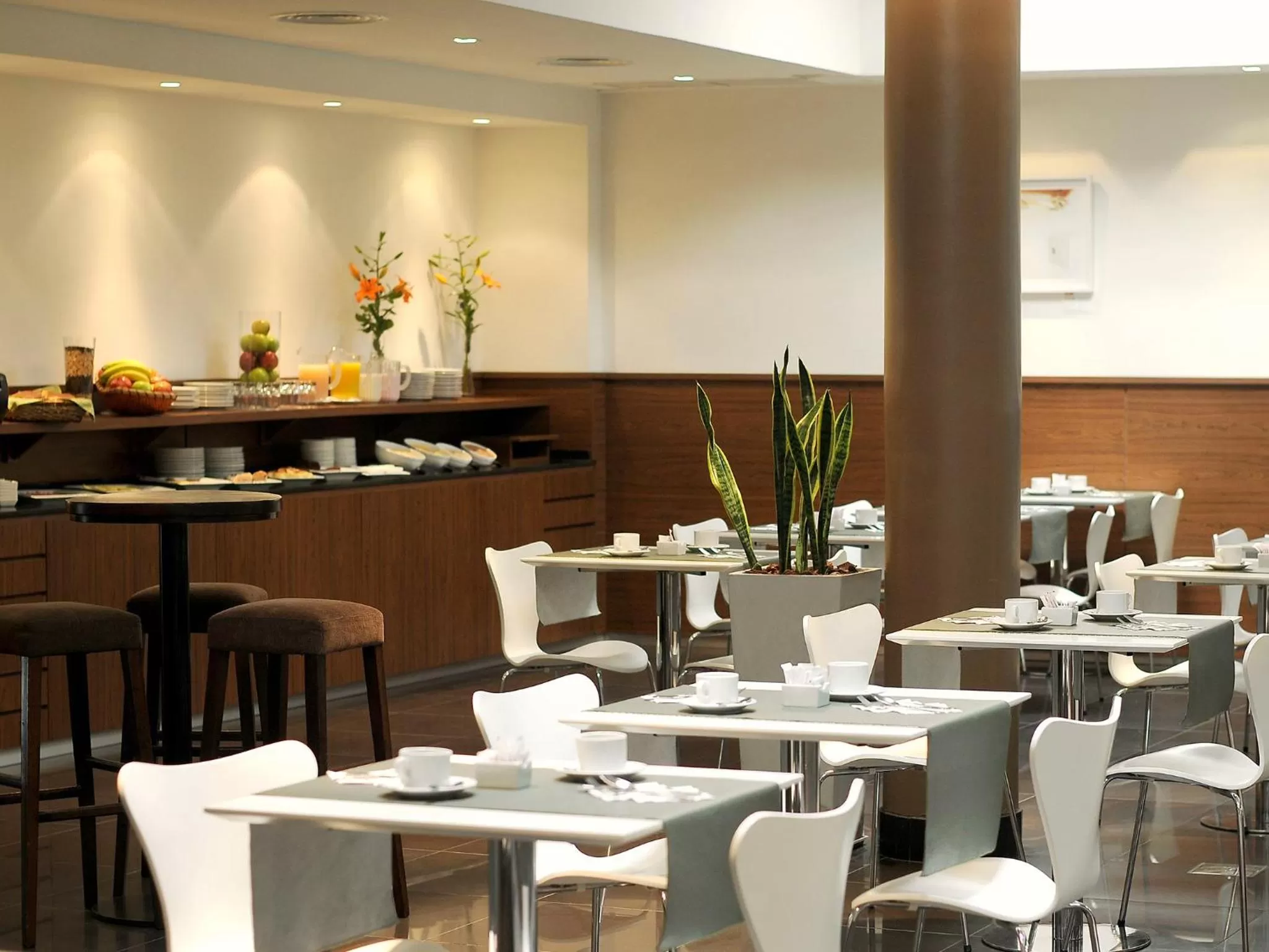 Lounge or bar in Dazzler by Wyndham Buenos Aires Maipu