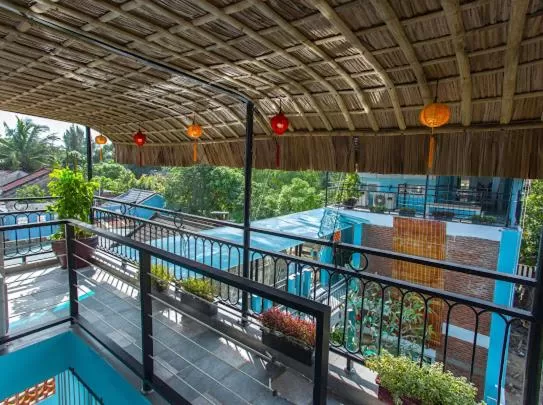 Pool View in Peach House