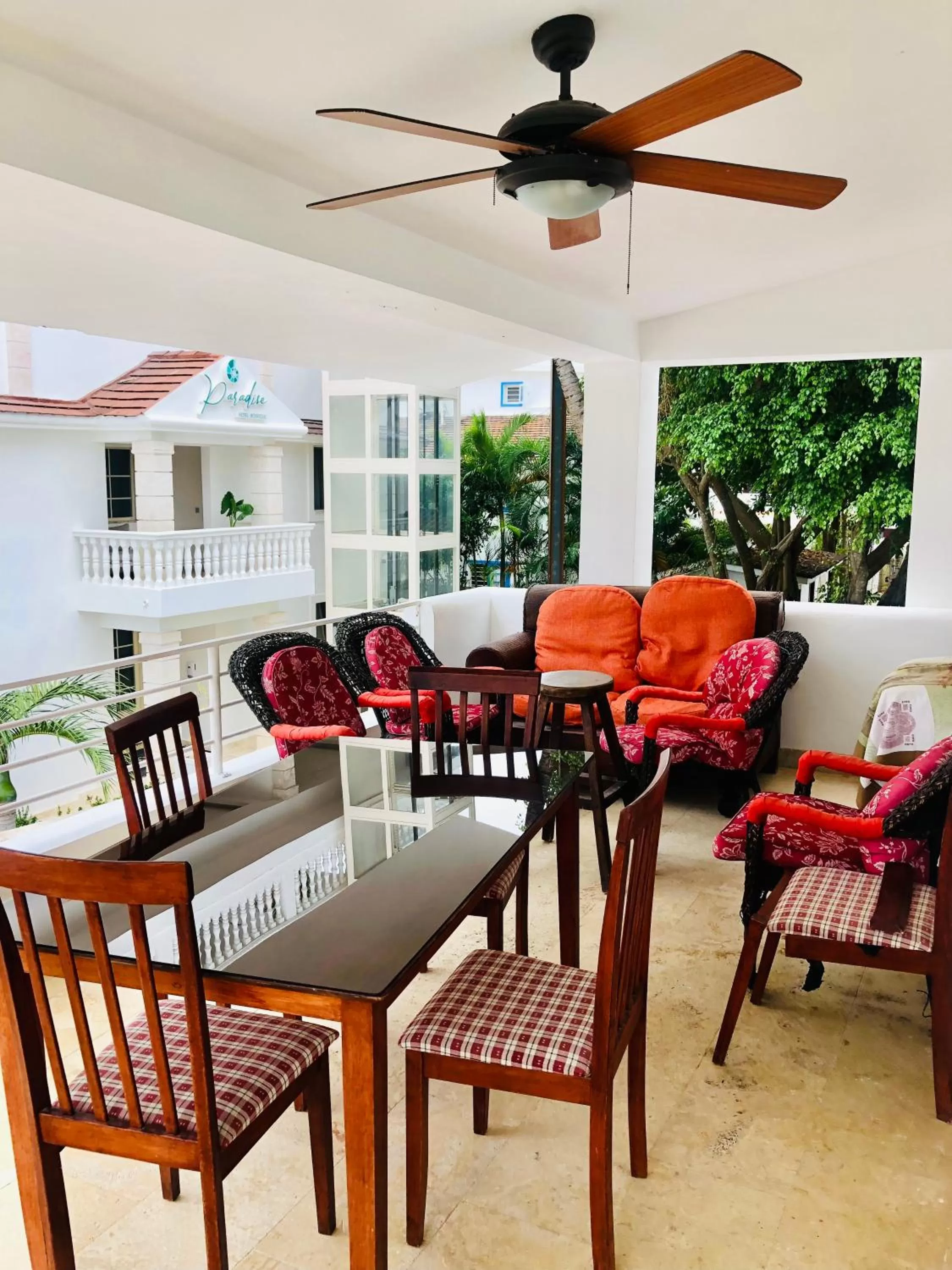 Los Corales Luxury Villas Beach Club and Spa