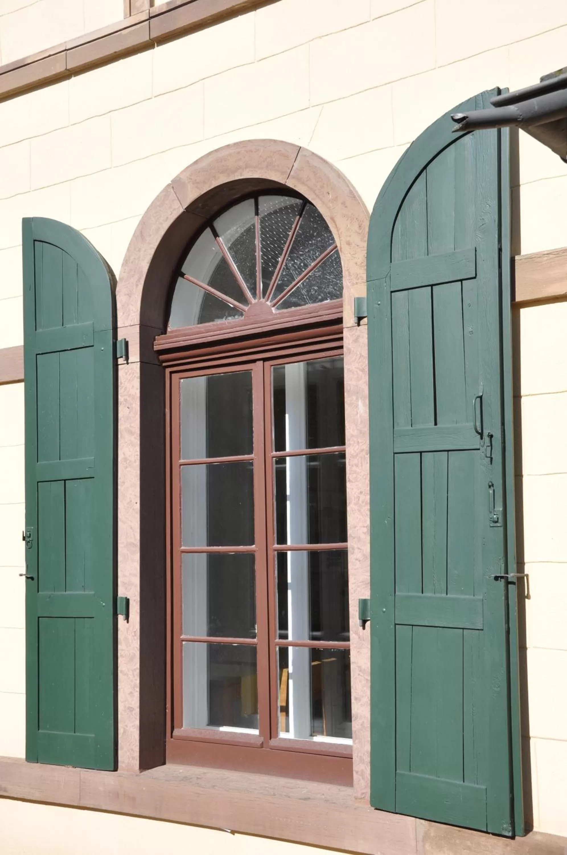 Facade/entrance in Gästehaus stuttgART36