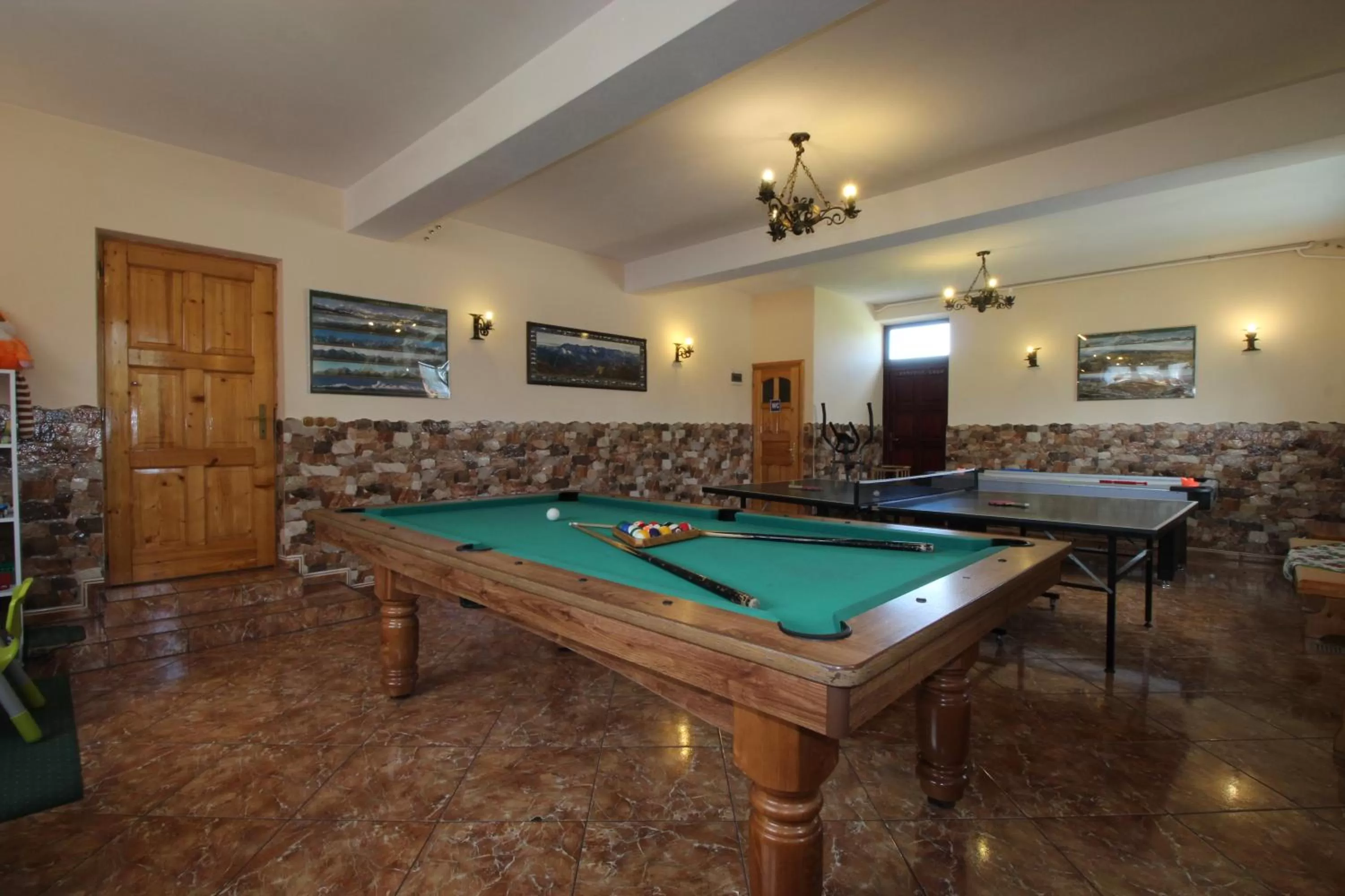 Billiards in DW U Wajdy