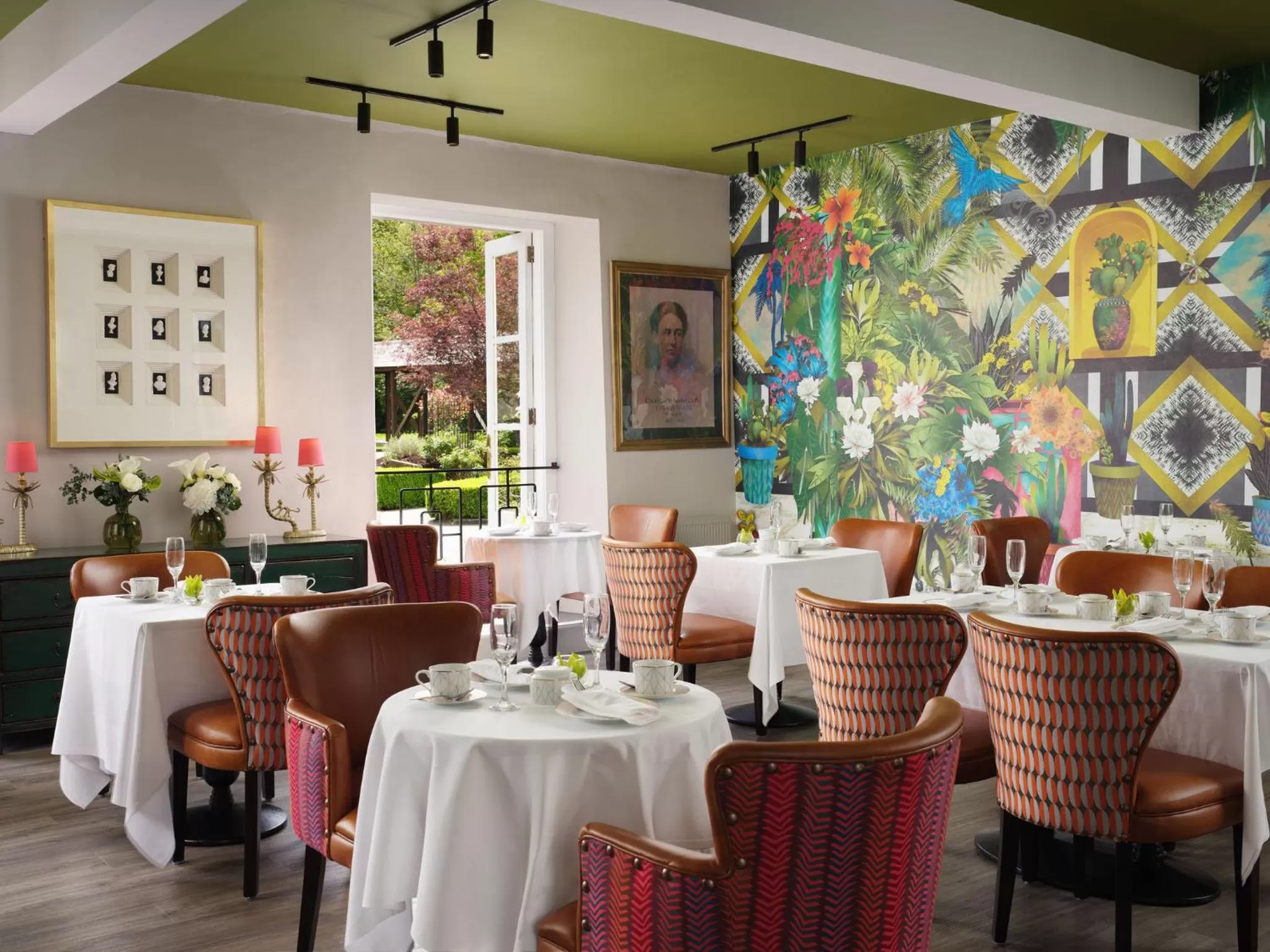 Restaurant/places to eat in Lyrath Estate