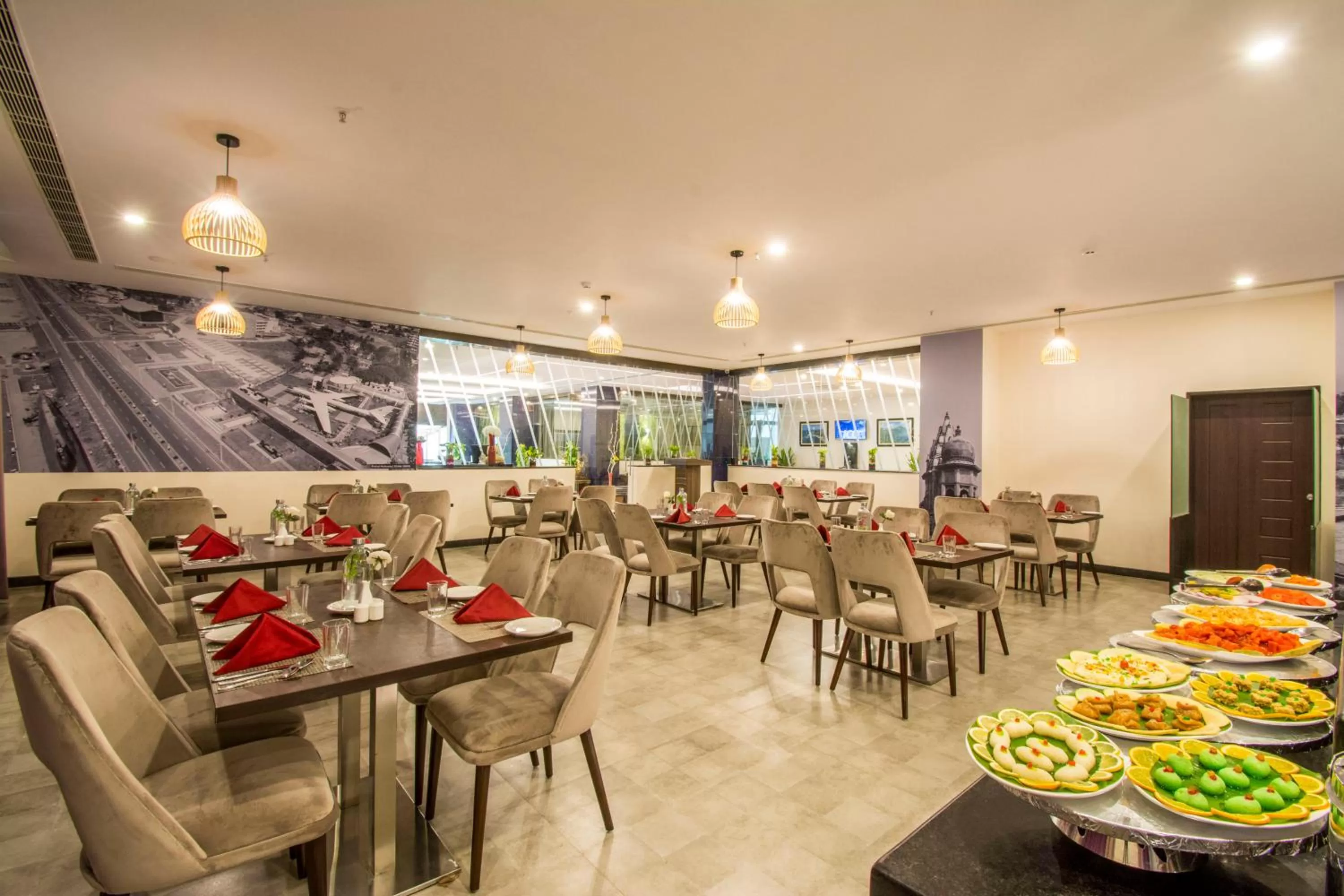 Restaurant/places to eat in Mantris Hotel