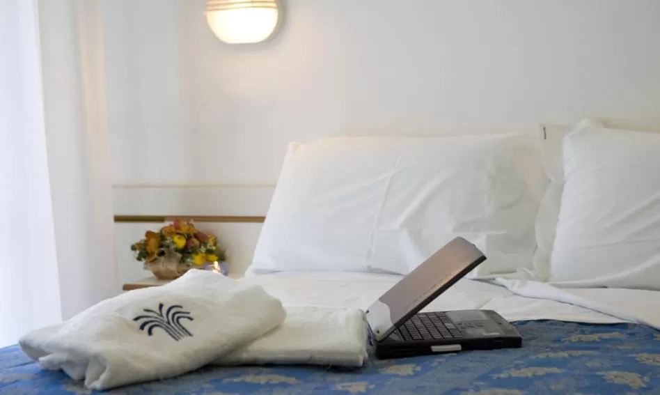 Bedroom, Bed in Hotel Nives