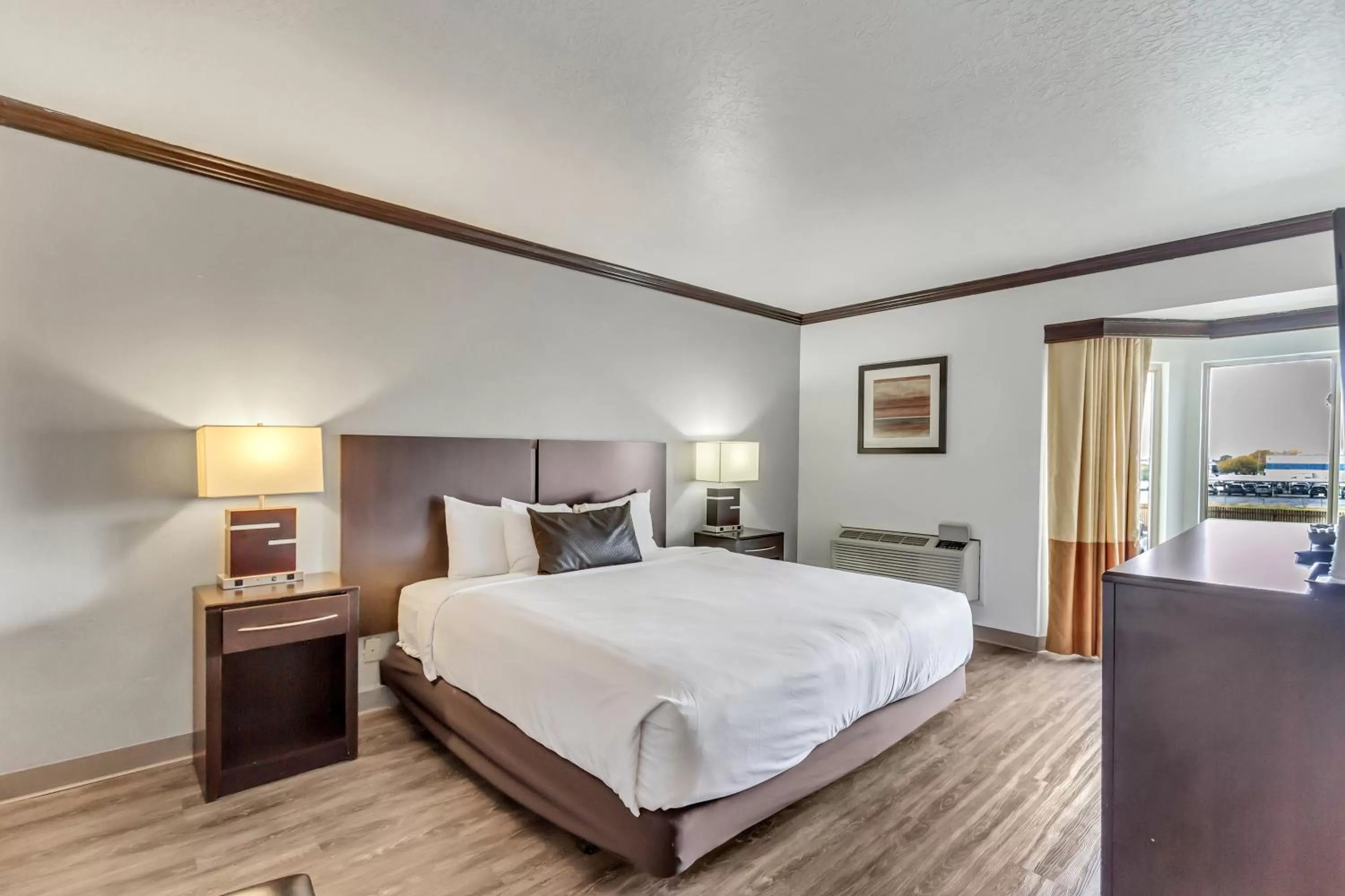 Bed in Park Inn by Radisson, Salt Lake City-Midvale