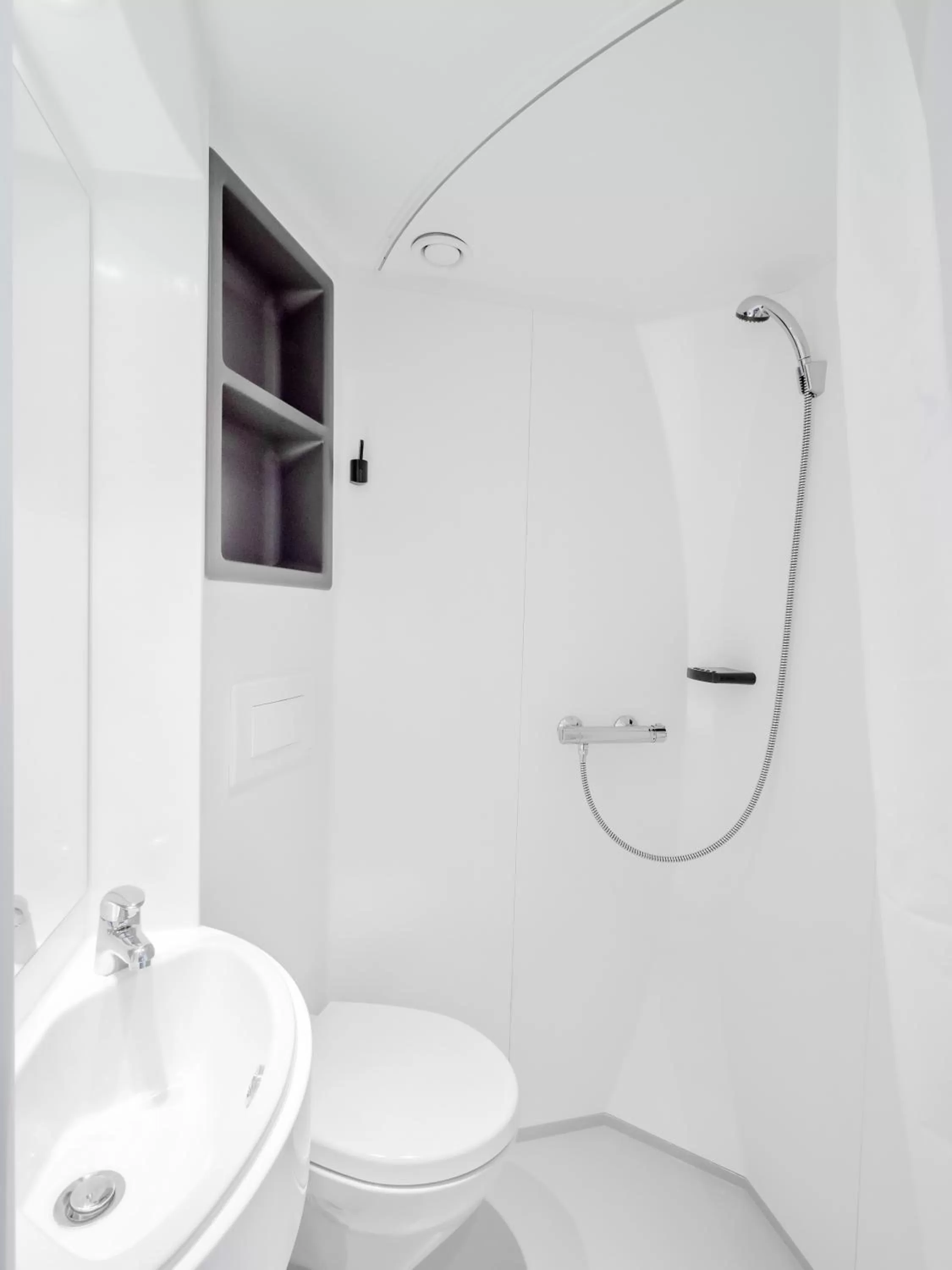 Shower, Bathroom in Västervik Guesthouse