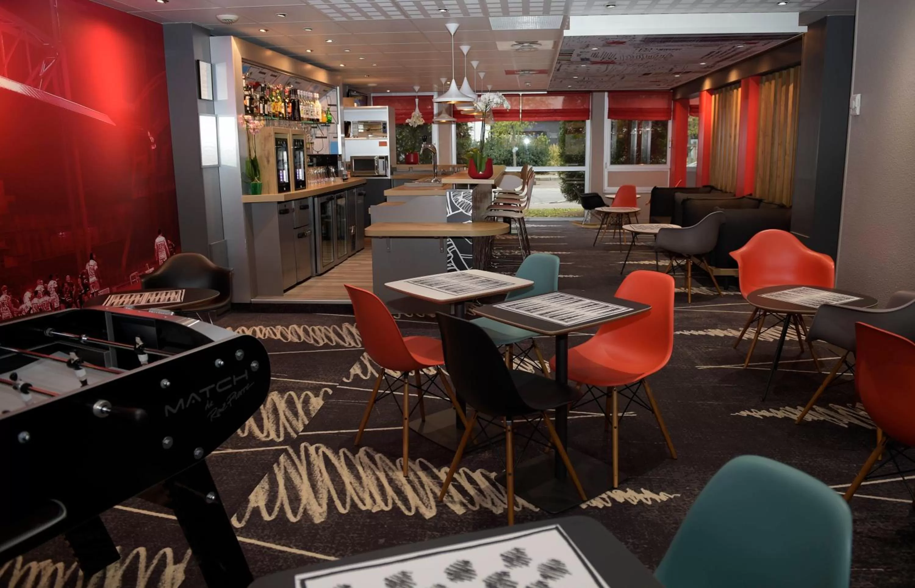 Lounge or bar in ibis Lyon Gerland Merieux