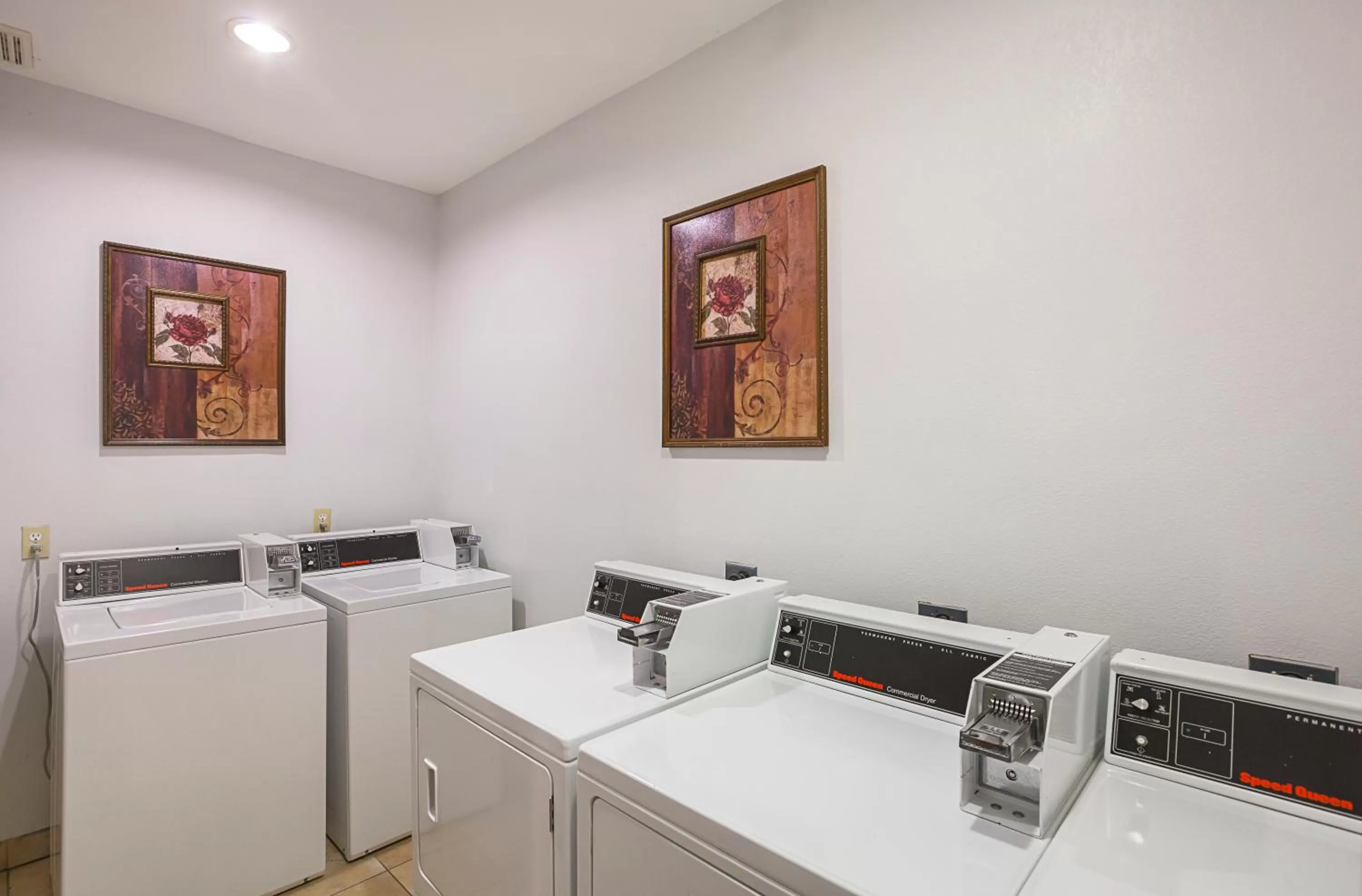 Lobby or reception in Country Inn & Suites by Radisson, Lewisville, TX