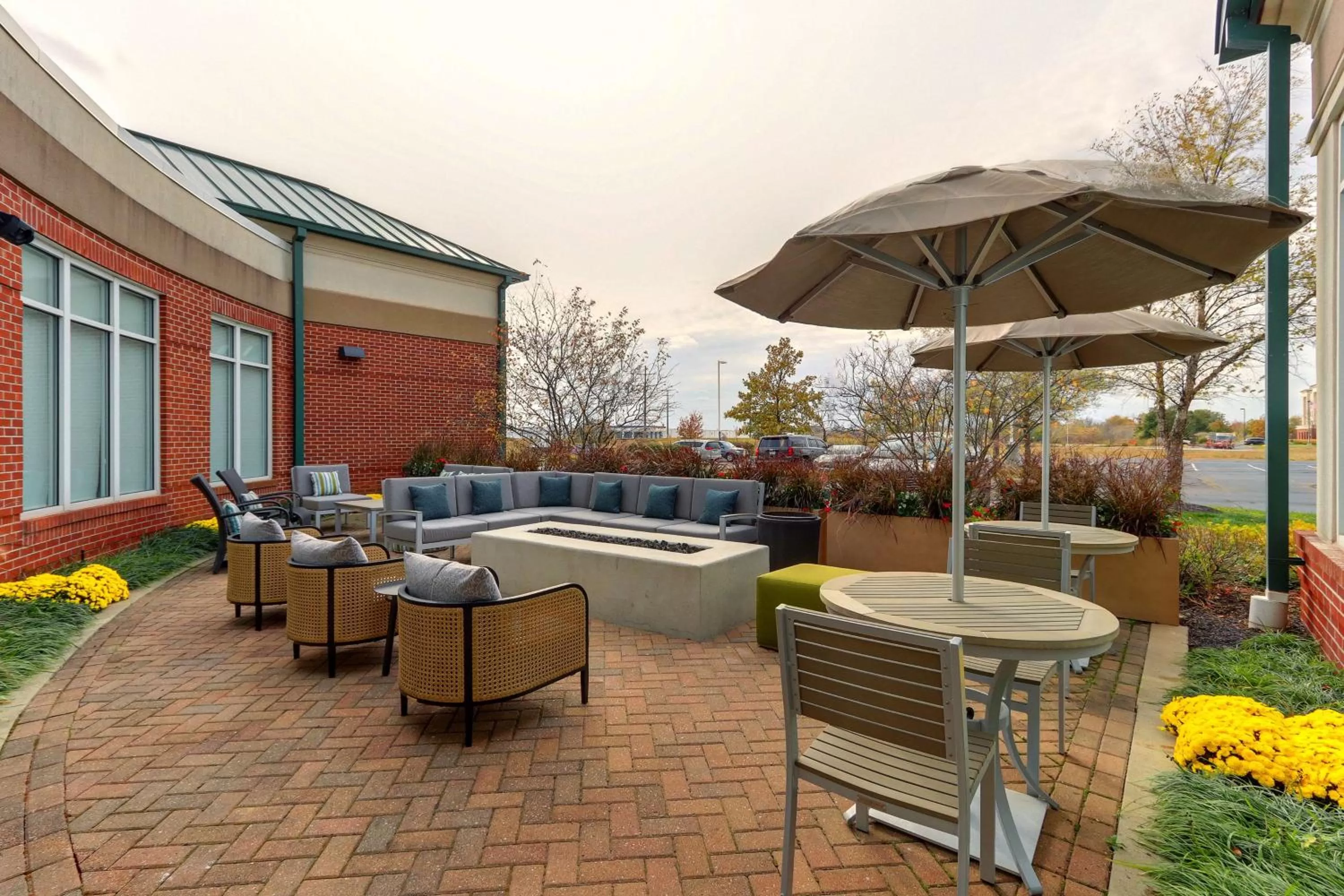 Patio in Hilton Garden Inn Indianapolis Airport