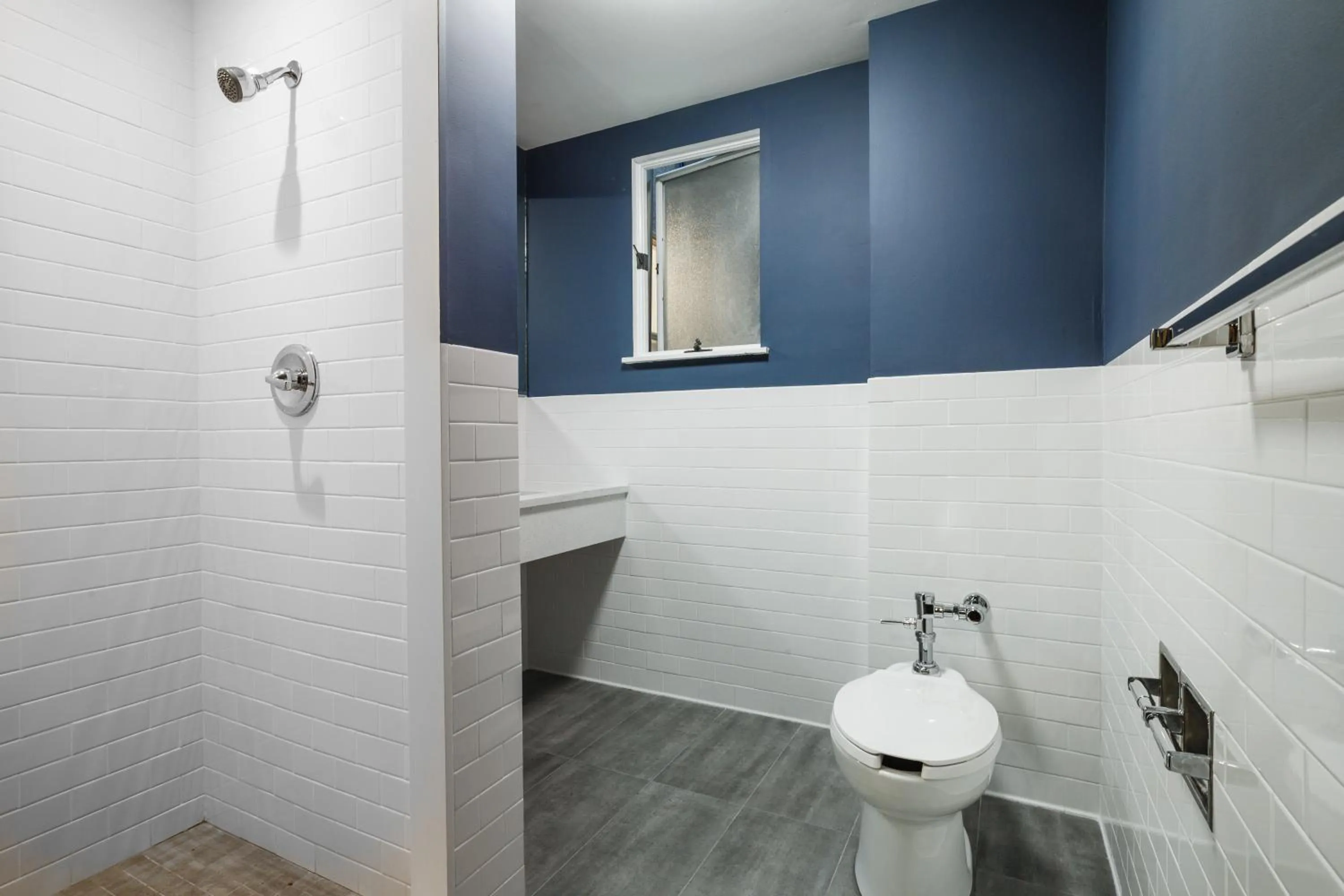 Bathroom in Lamartine Chelsea