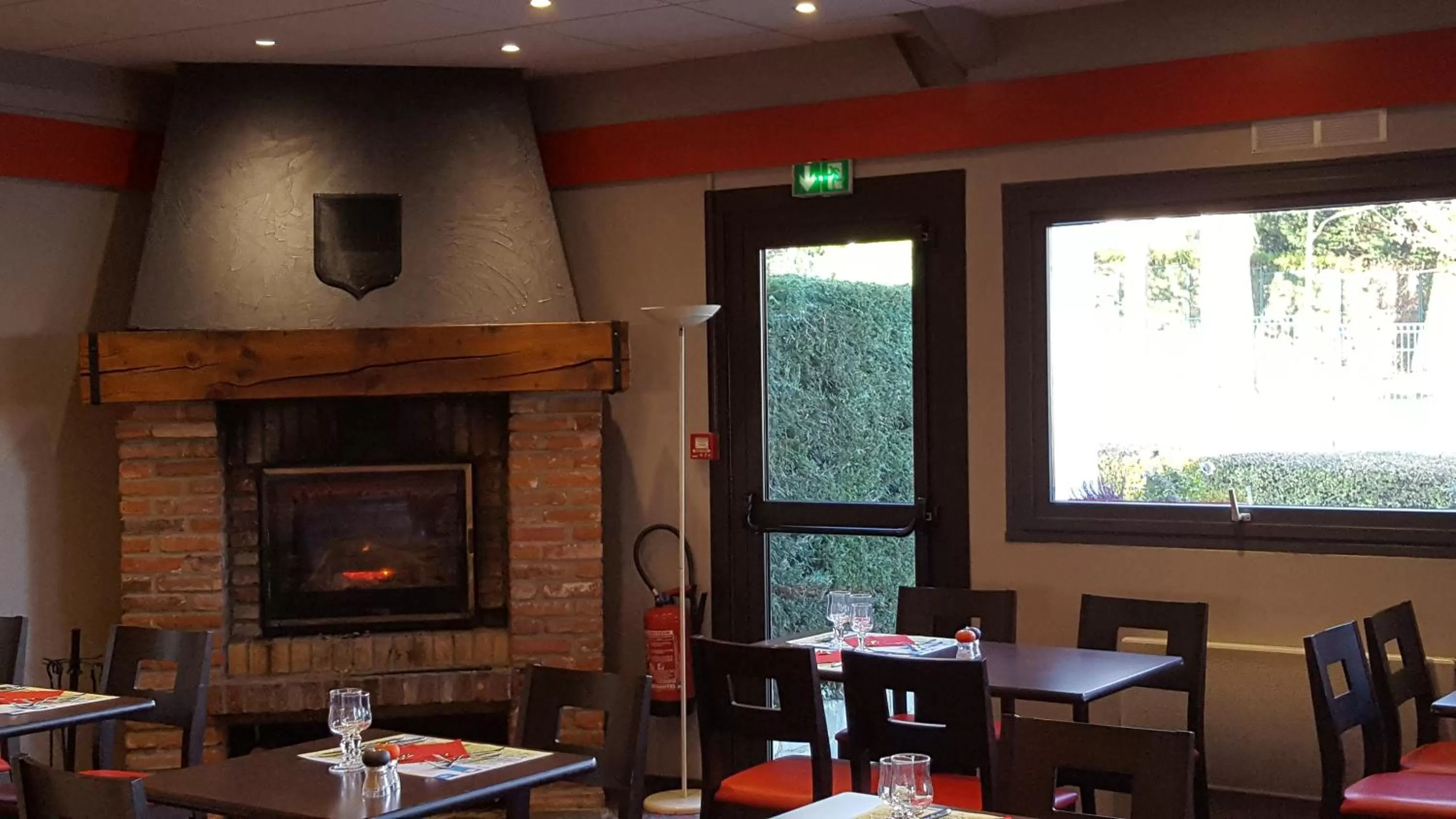 Restaurant/places to eat in ibis Dieppe Le Val Druel
