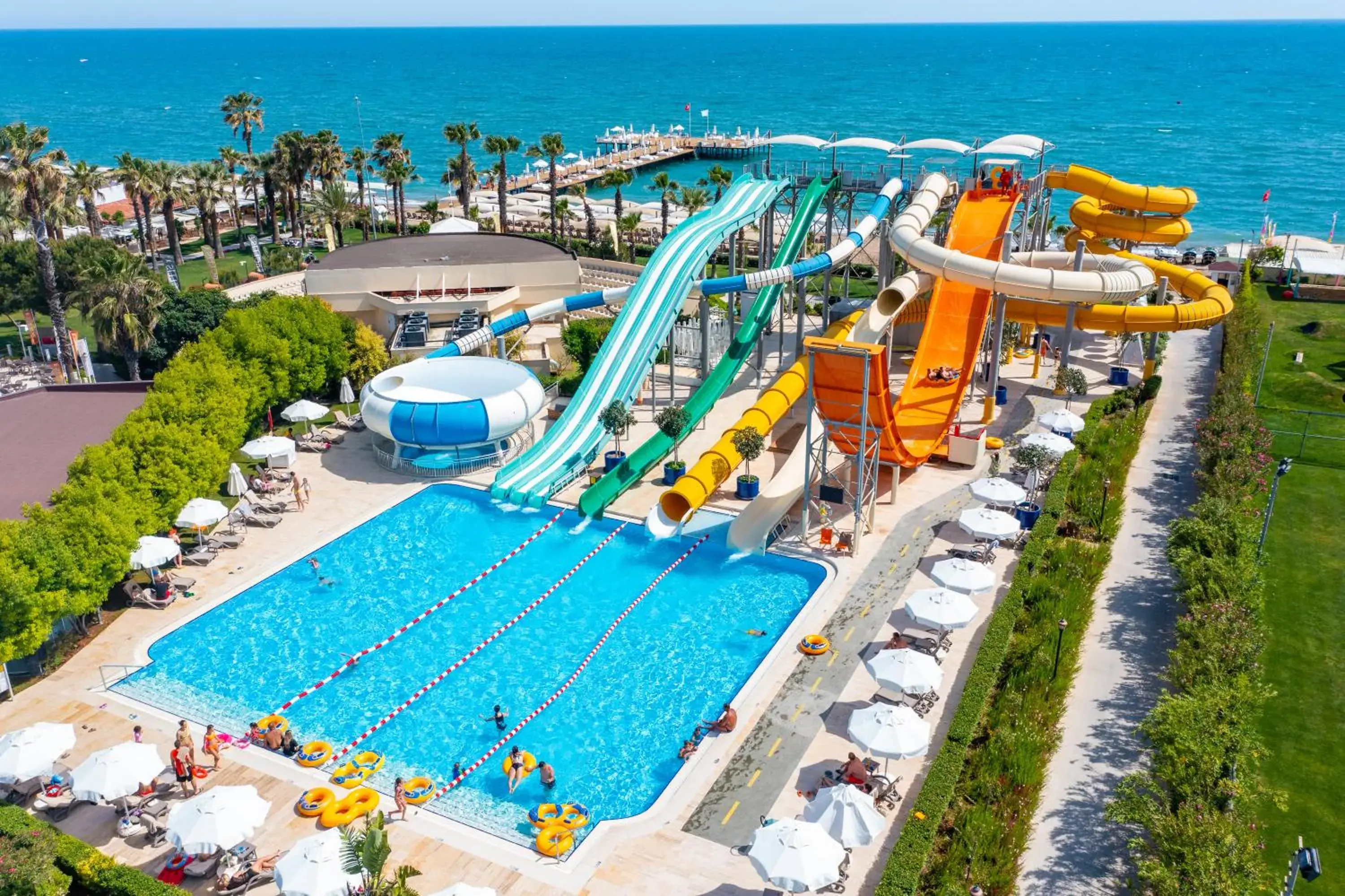 Bellis Deluxe Hotel & Heated for Winter Aqua Park Bellis Deluxe Hotel & Heated for Winter Aqua Park