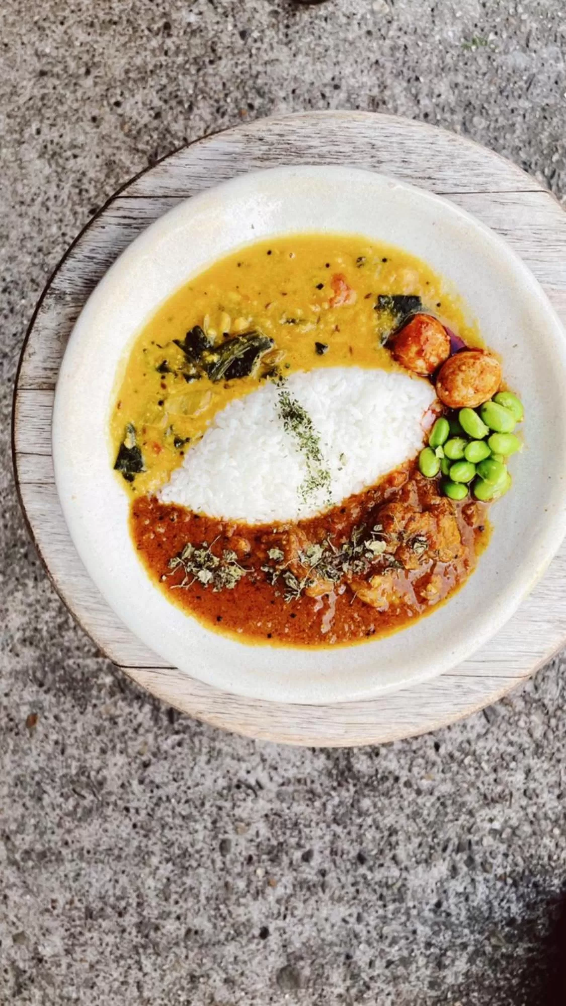 Dinner in Nui. HOSTEL & BAR LOUNGE