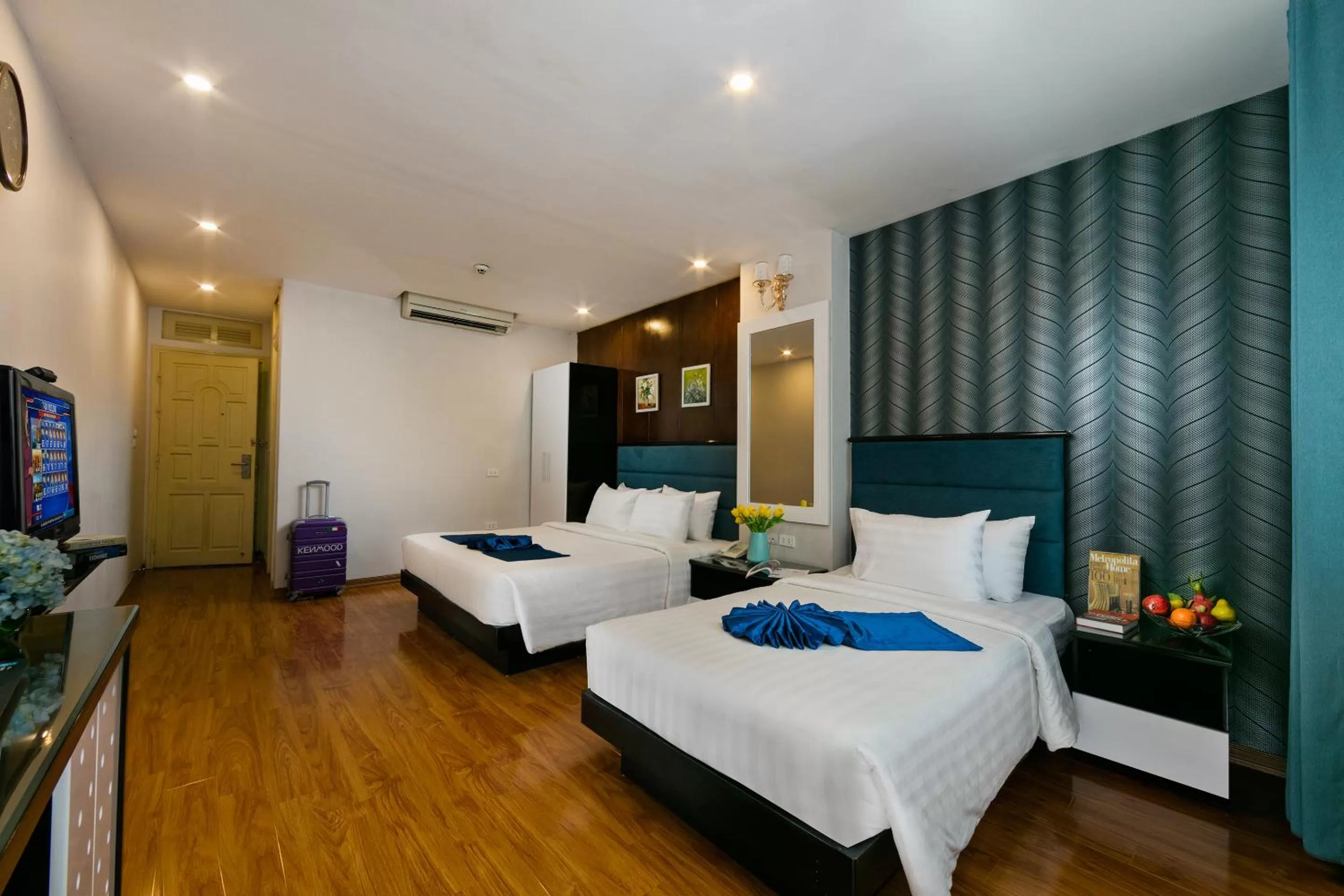 Photo of the whole room in Diamond Legend Hotel