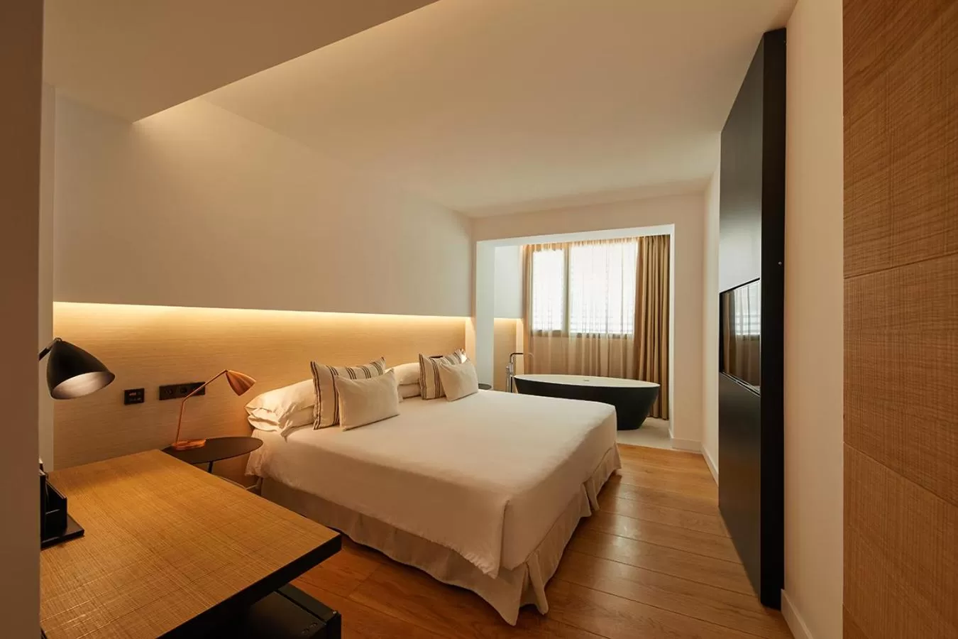 Photo of the whole room, Bed in Nakar Hotel