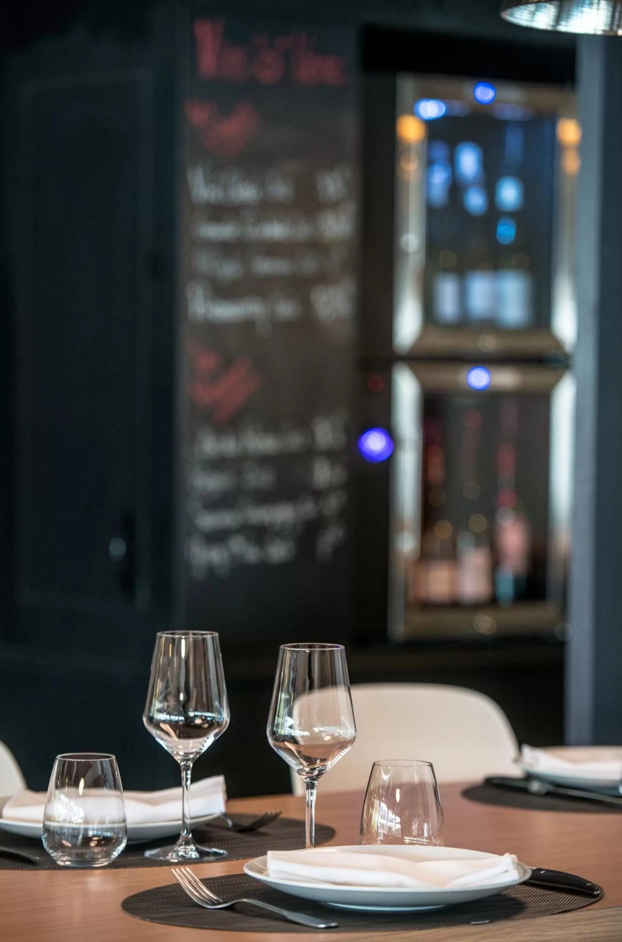 Lounge or bar in Kyriad Montchanin le Creusot