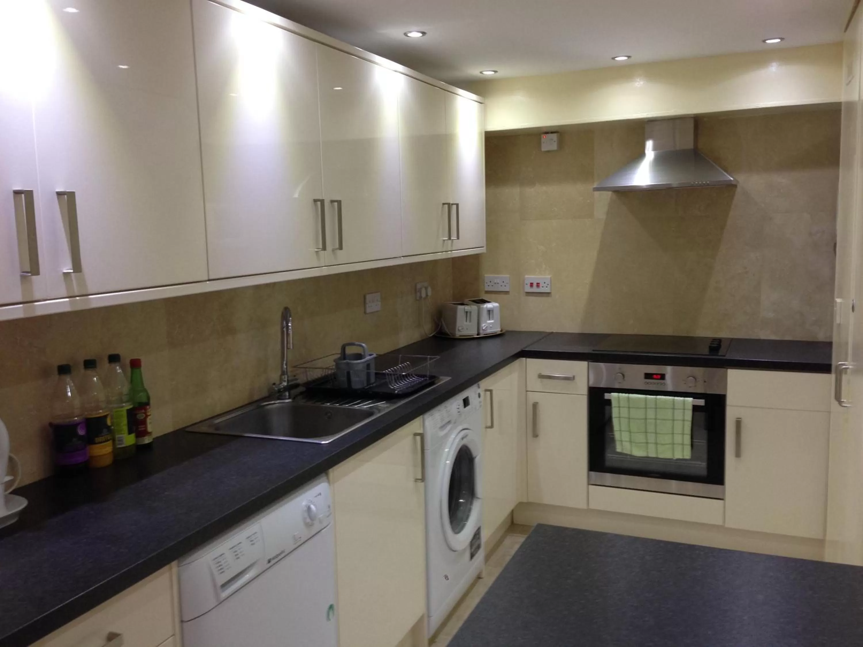 Communal kitchen in Hour Glass Hotel