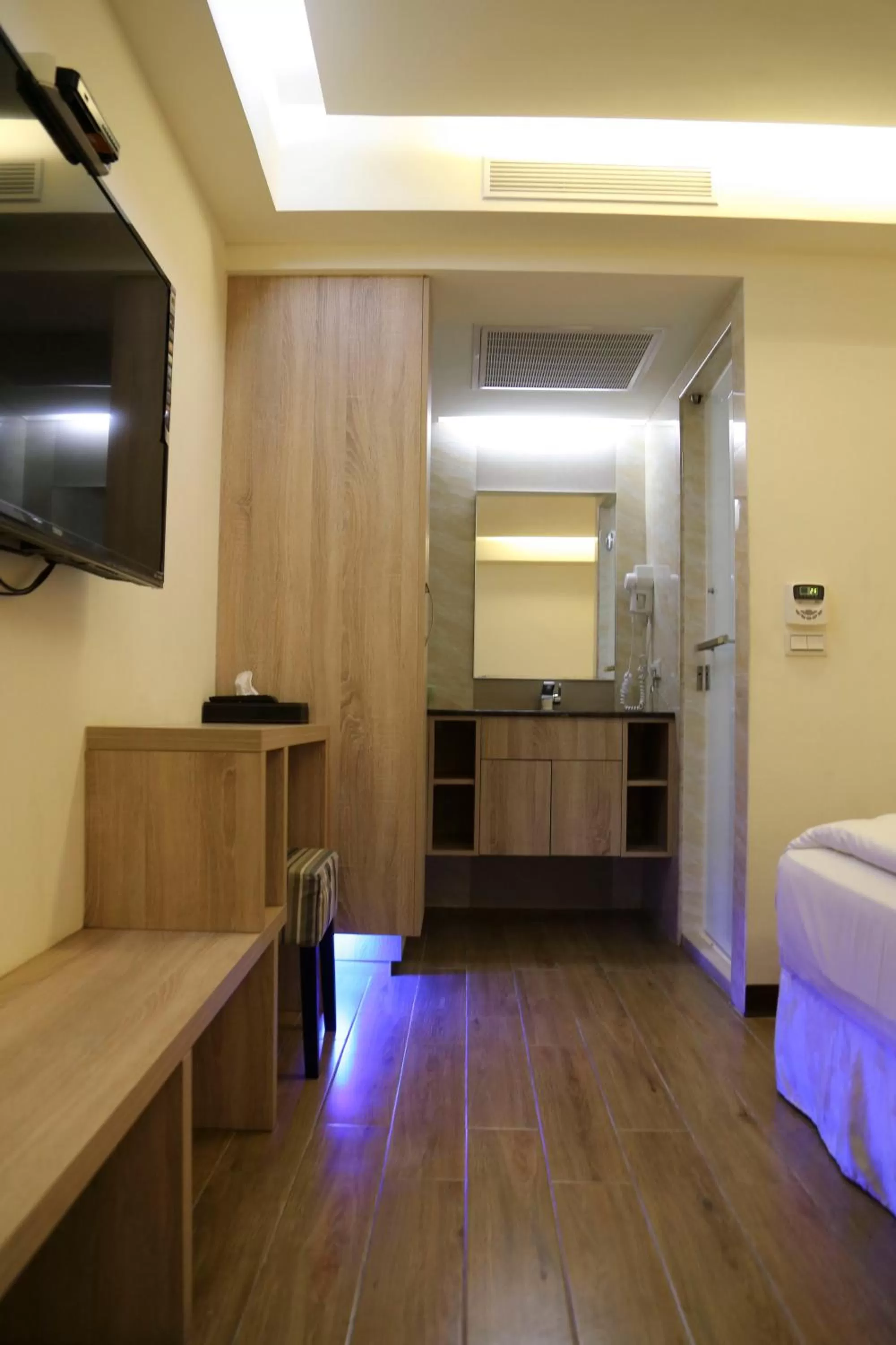 Decorative detail, Bed in 德瑞旅店Direct Hotel