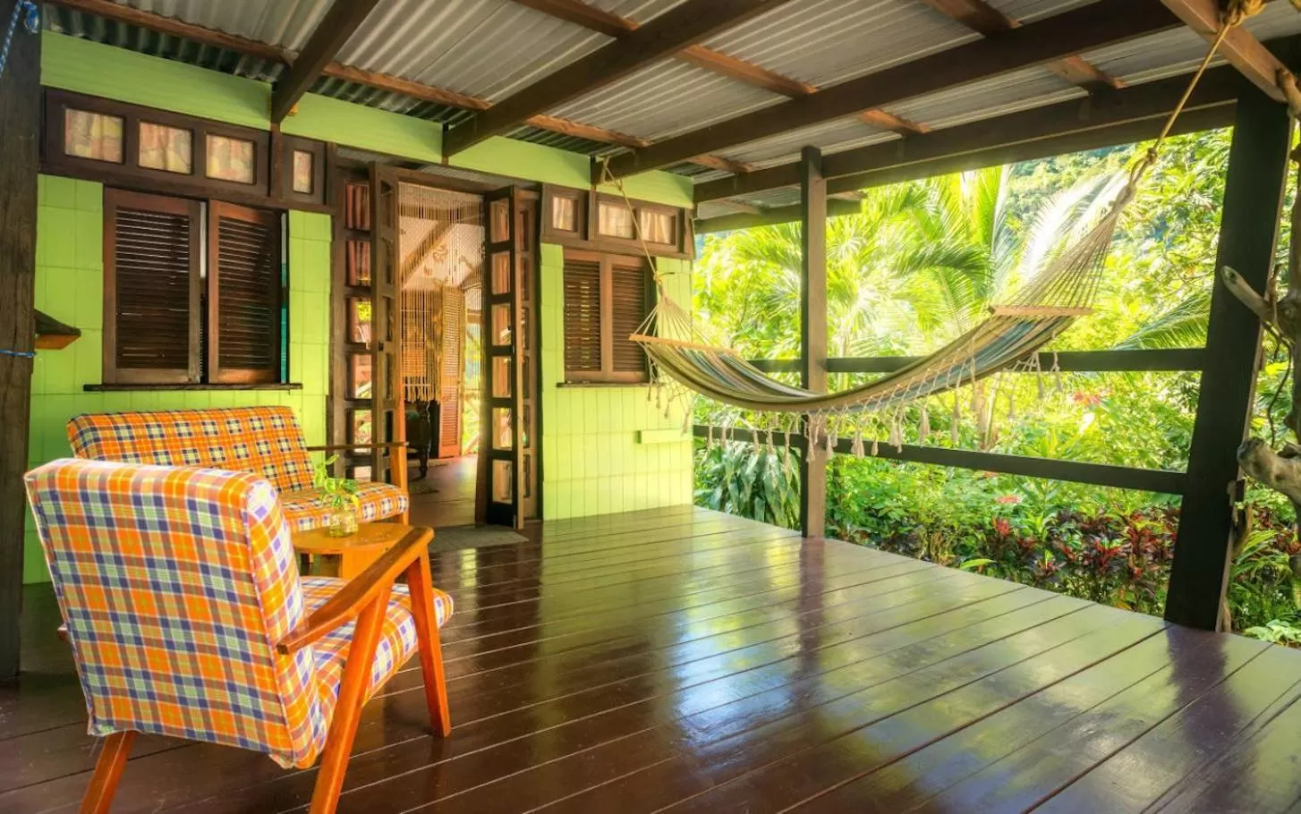 Balcony/Terrace, Restaurant/Places to Eat in Cocoa Cottage