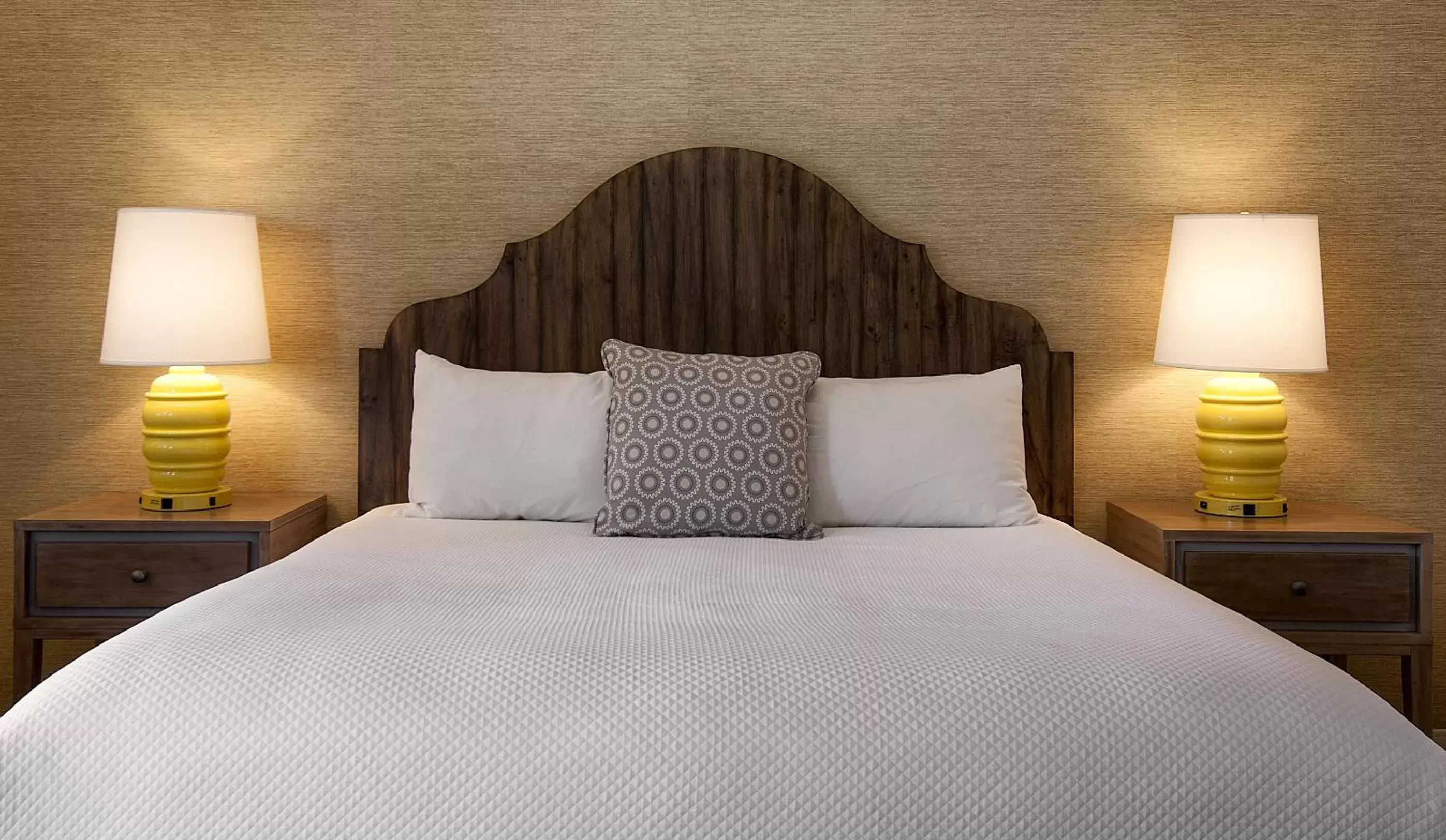 Traditional King Room in Fogcatcher Inn Traditional King Room in Fogcatcher Inn