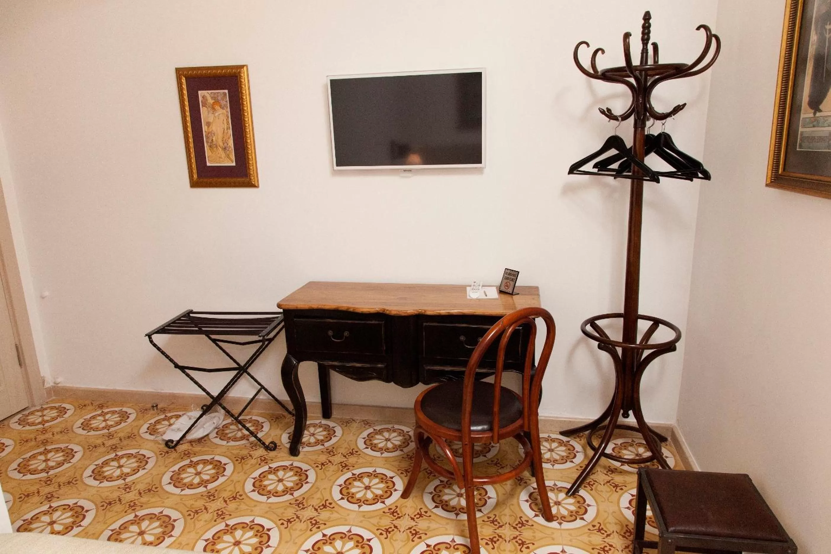 Bedroom in Villa Pera Suite Hotel