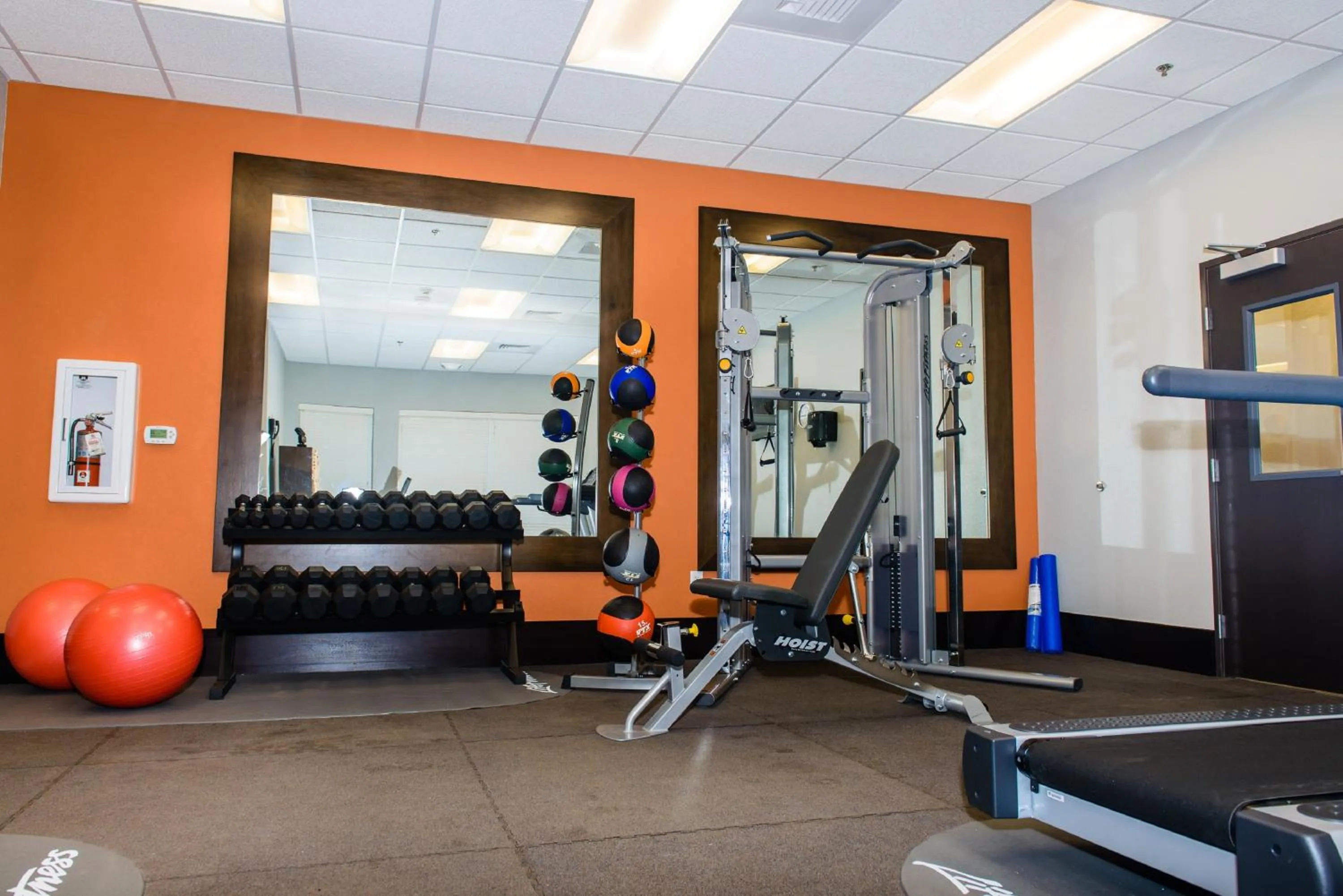 Spa and wellness centre/facilities in Holiday Inn Express Hotel & Suites Austin NW - Arboretum Area by IHG