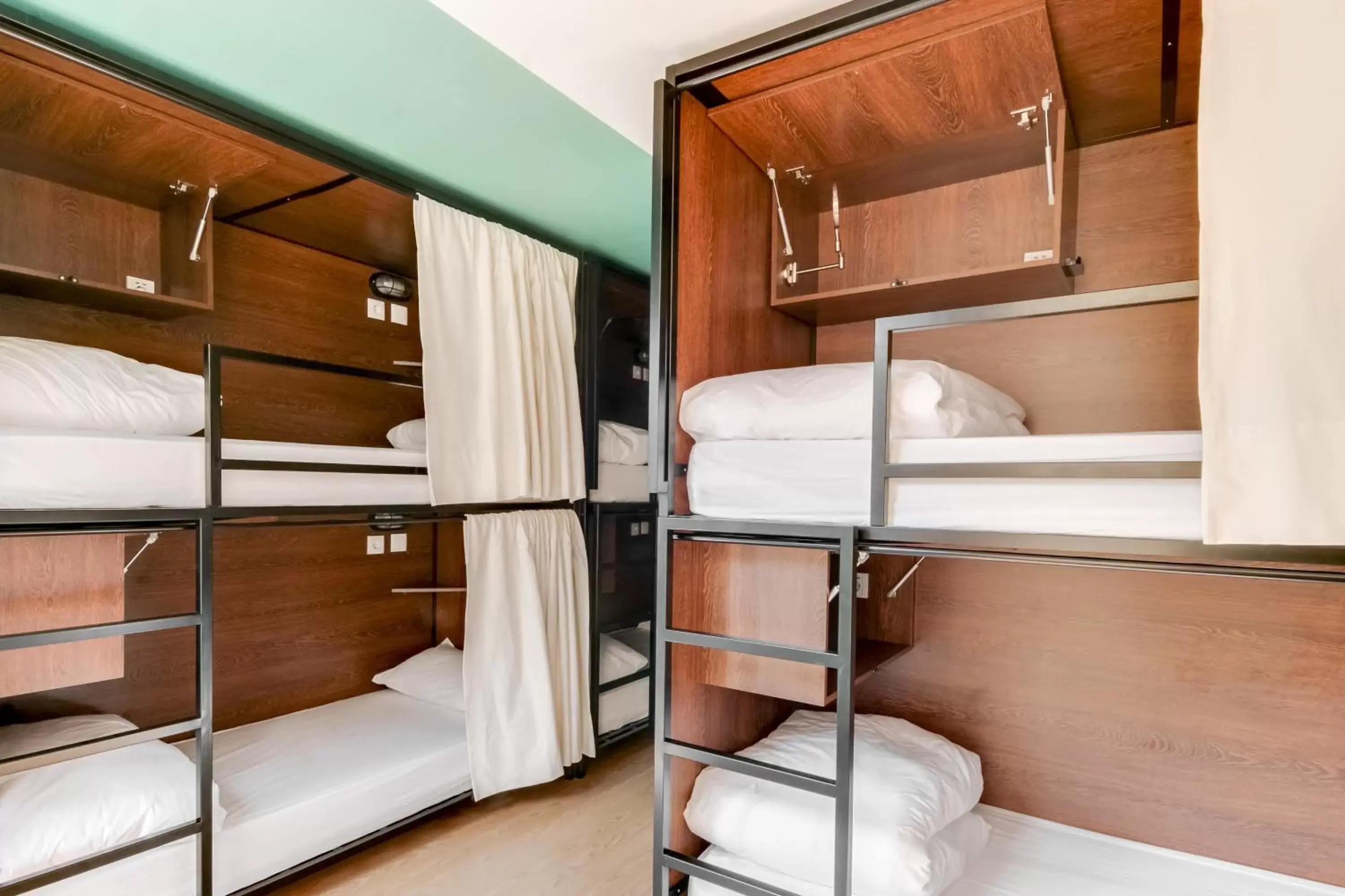 Bed in 6-Bed Dormitory Room in Selina Porto Bed in 6-Bed Dormitory Room in Selina Porto