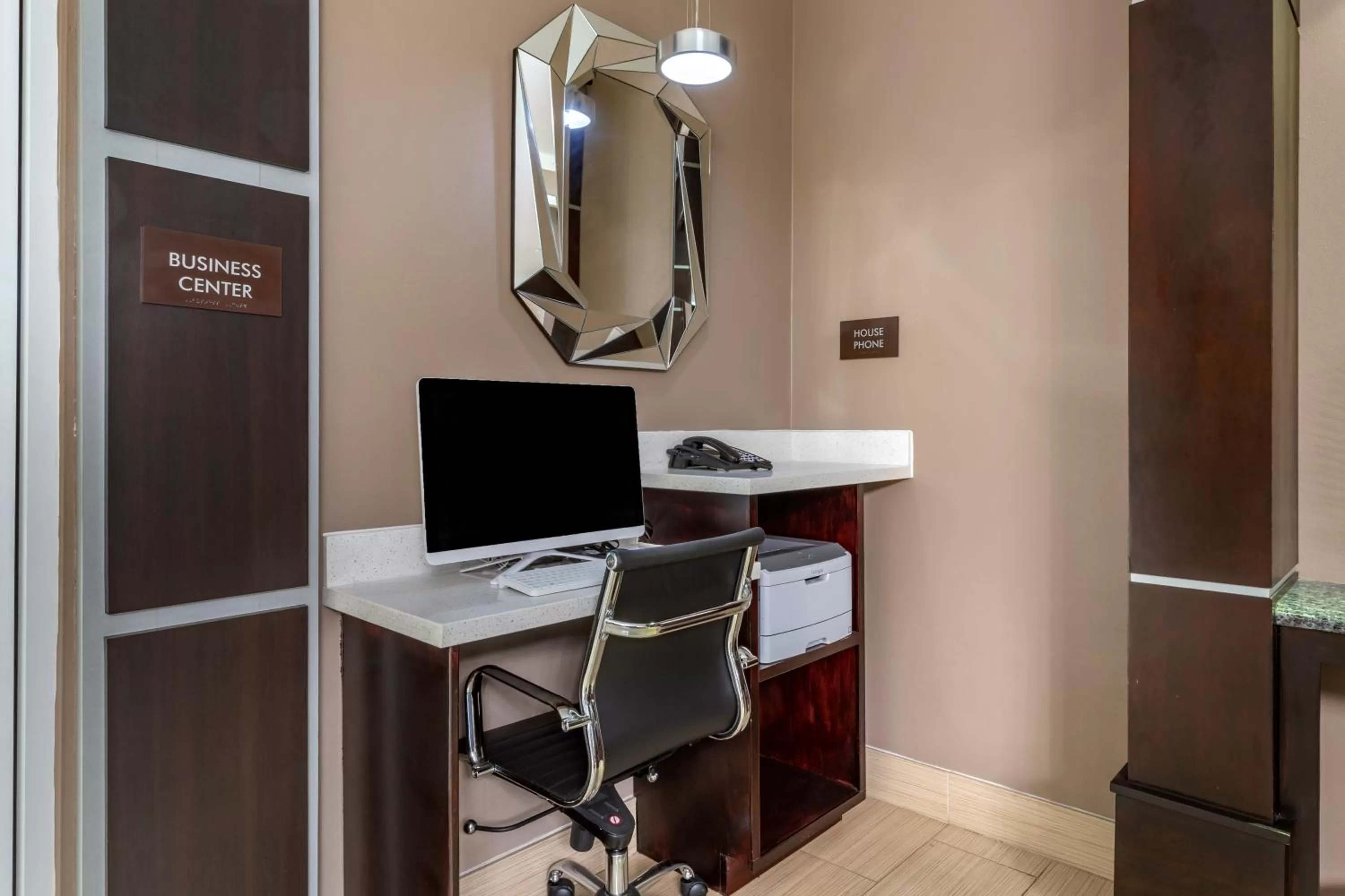 Comfort Inn & Suites Cleveland TX