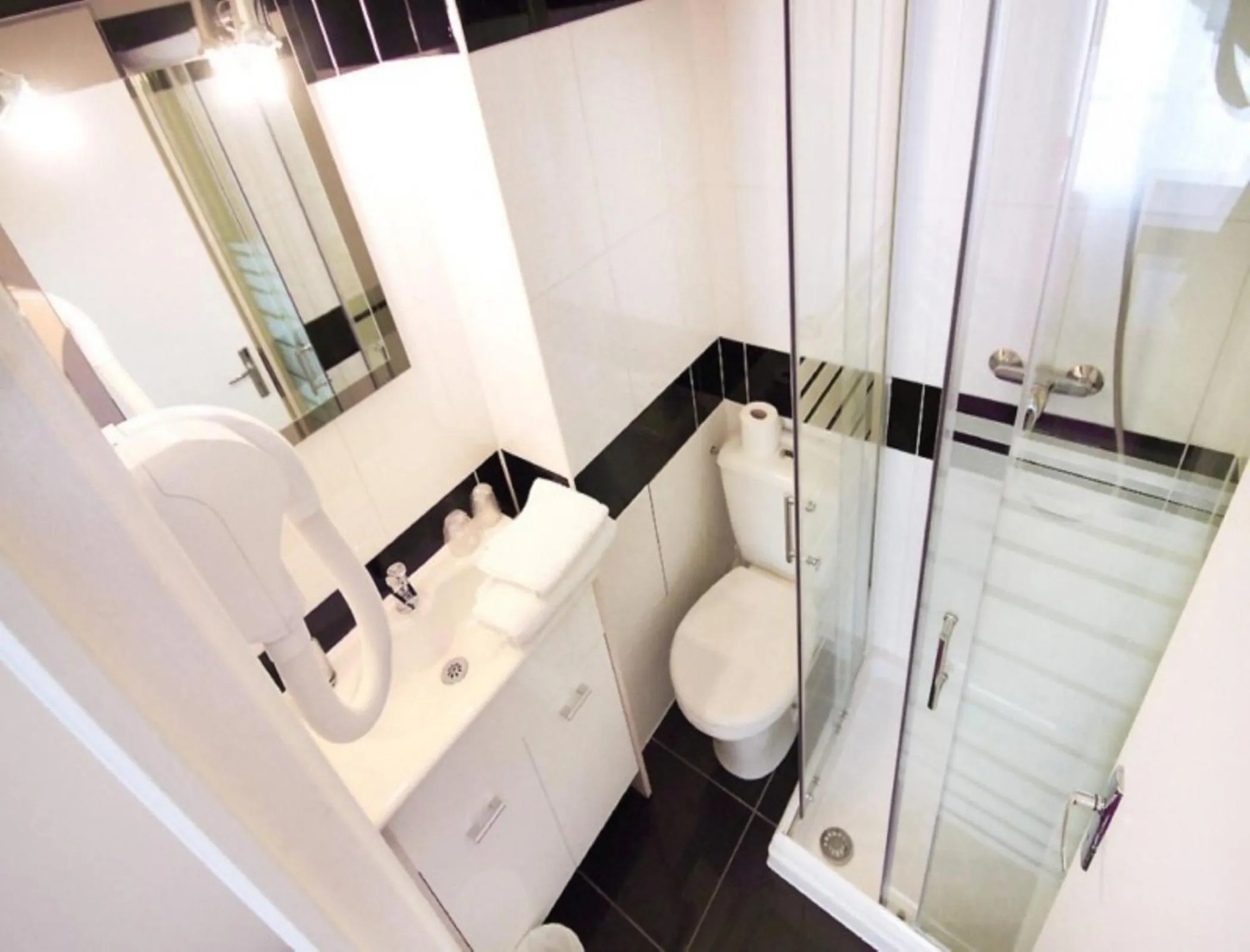 Single Room in Luxelthe