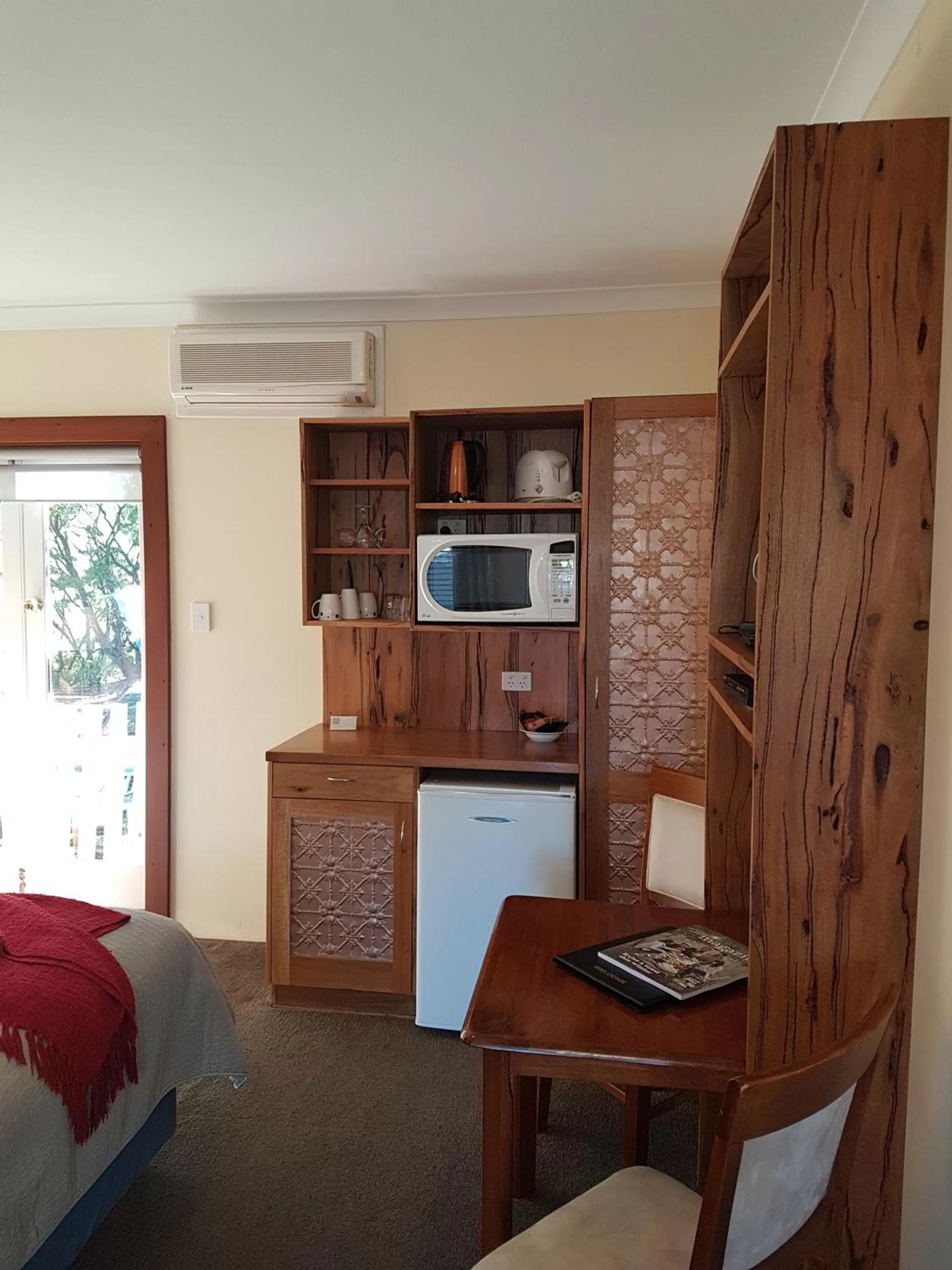 Coffee/tea facilities in Adamsons Riverside Accommodation