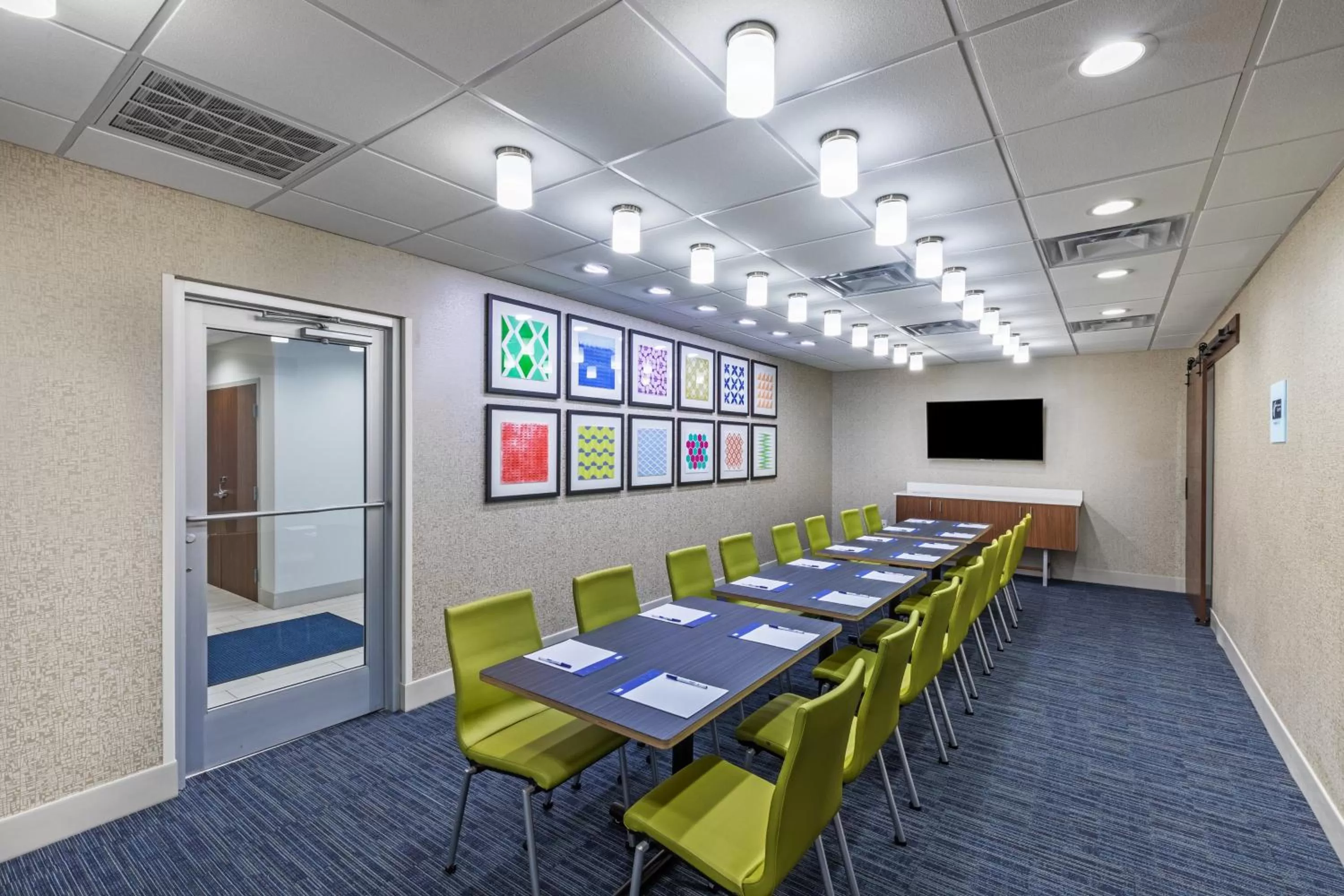 Meeting/conference room in Holiday Inn Express & Suites Purcell by IHG