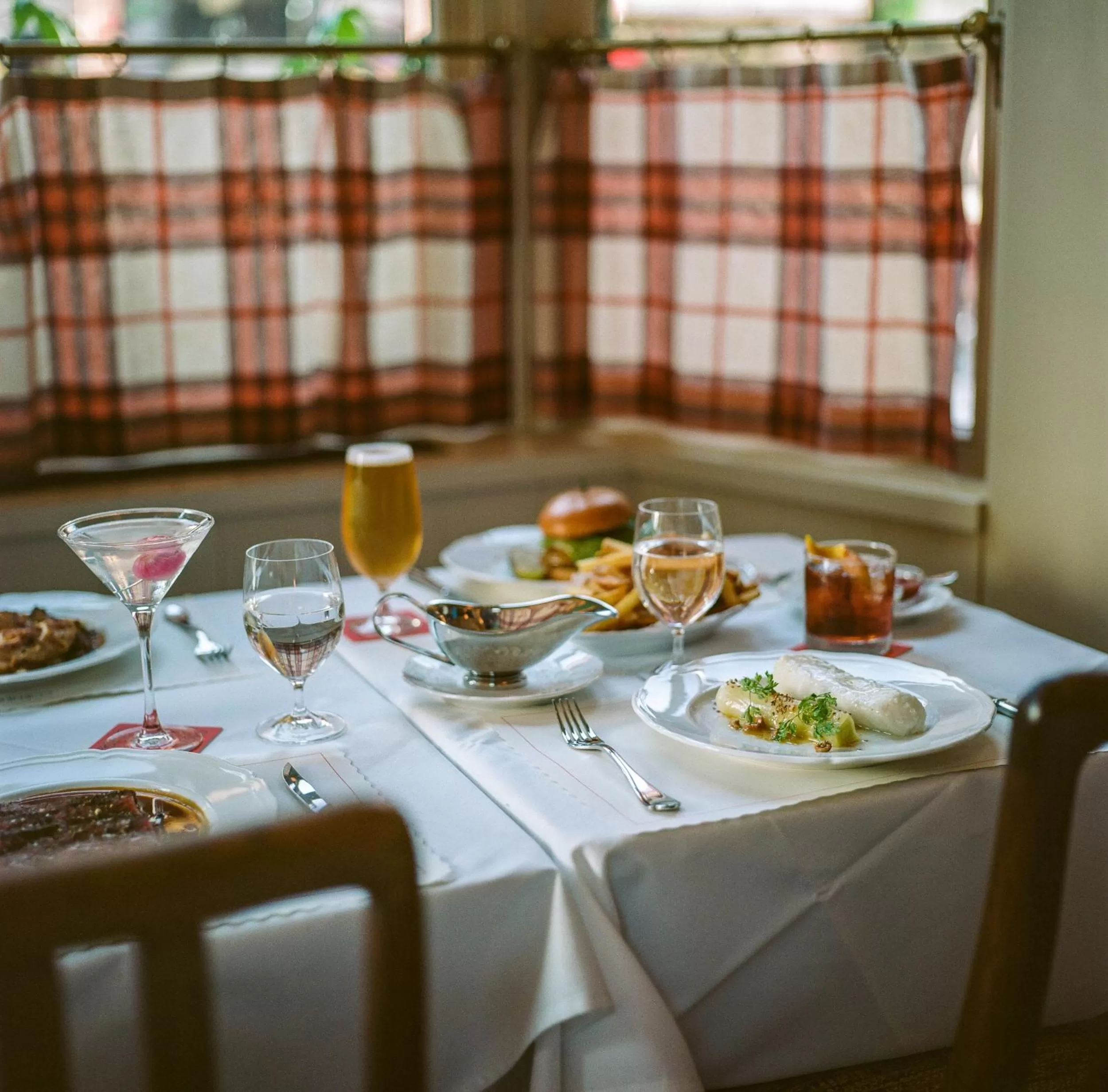 Restaurant/places to eat in Nine Orchard