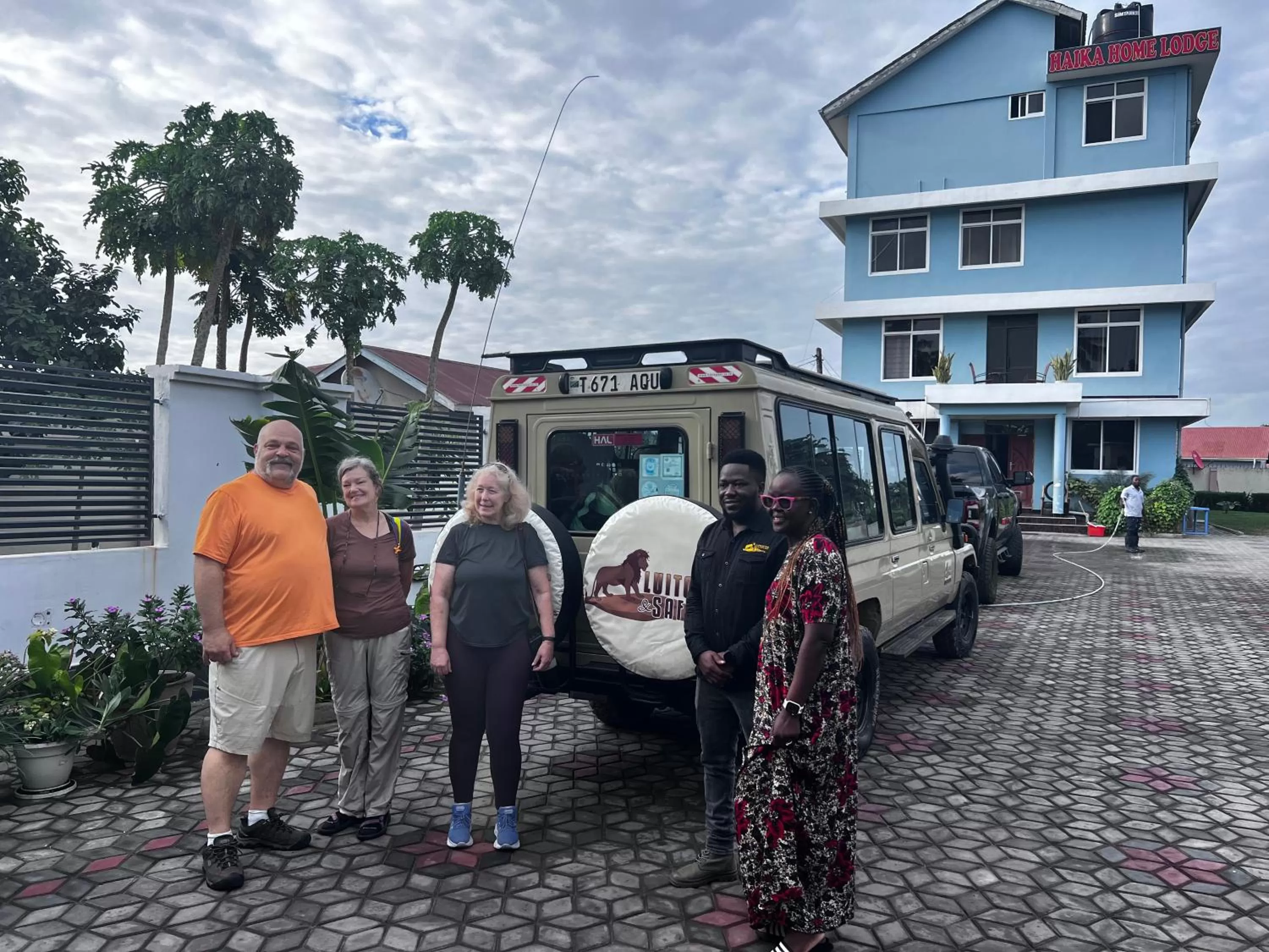 group of guests in Haika Home Lodge