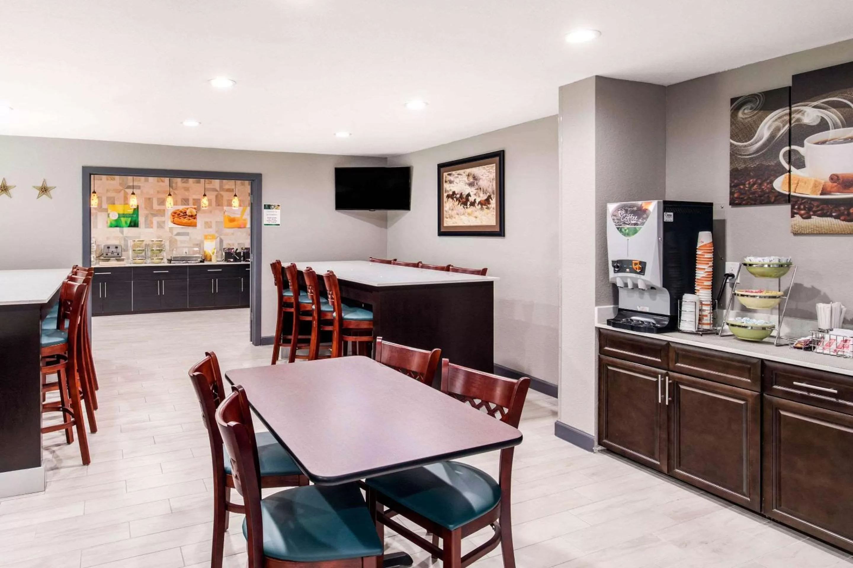 Restaurant/places to eat in Quality Inn & Suites Plano