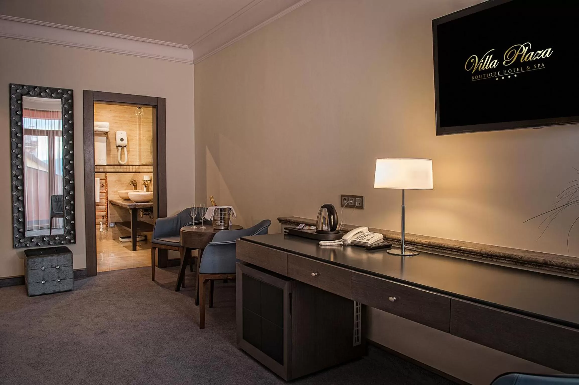 TV and multimedia in Villa Plaza Boutique Hotel & Spa