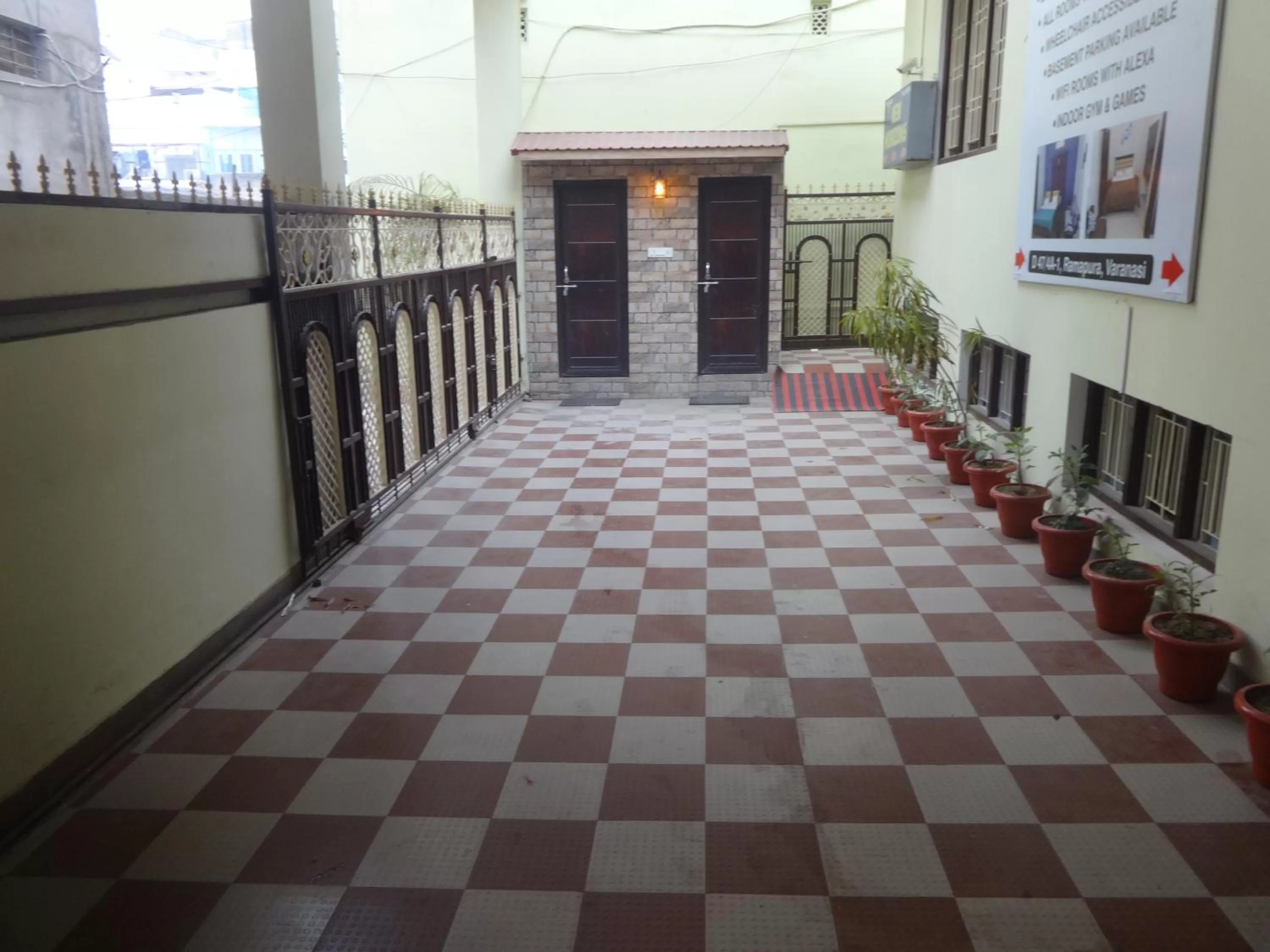 Lobby or reception in Foreigners Inn