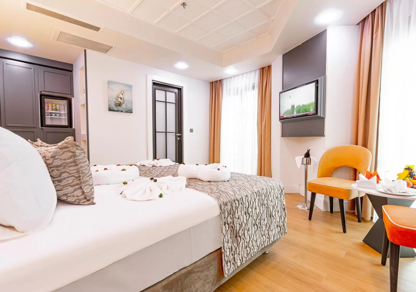 Bed in Antusa Design Hotel & Spa