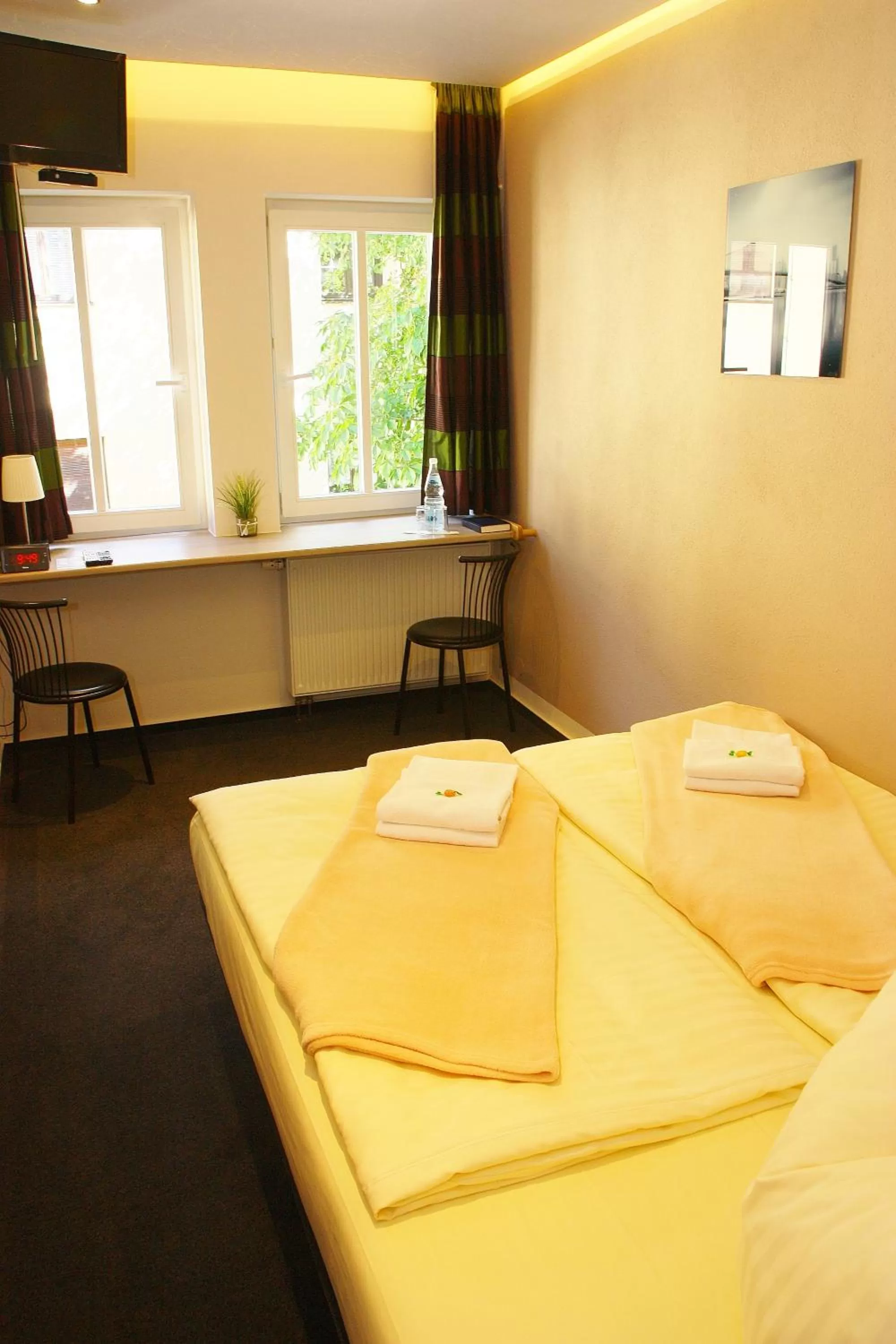 Photo of the whole room, Bed in Hotel am Schloss