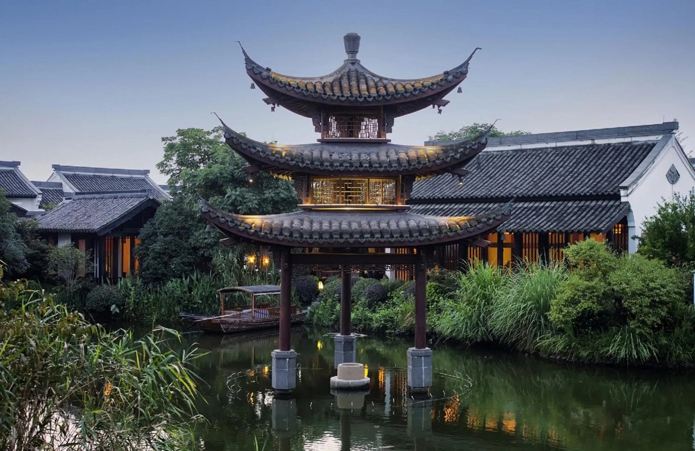 Lake view in Banyan Tree Hangzhou
