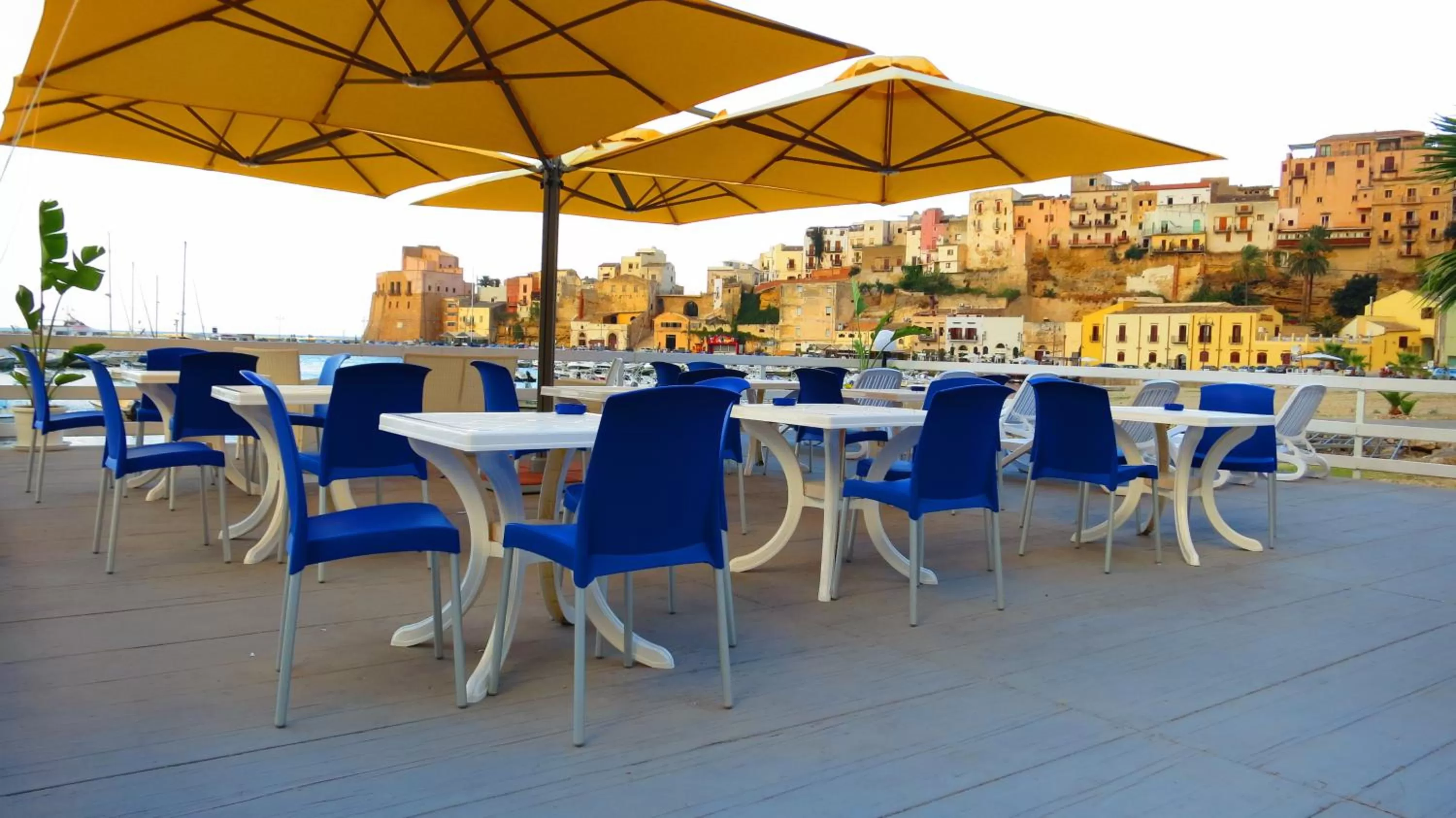 Facade/entrance in Hotel Cala Marina